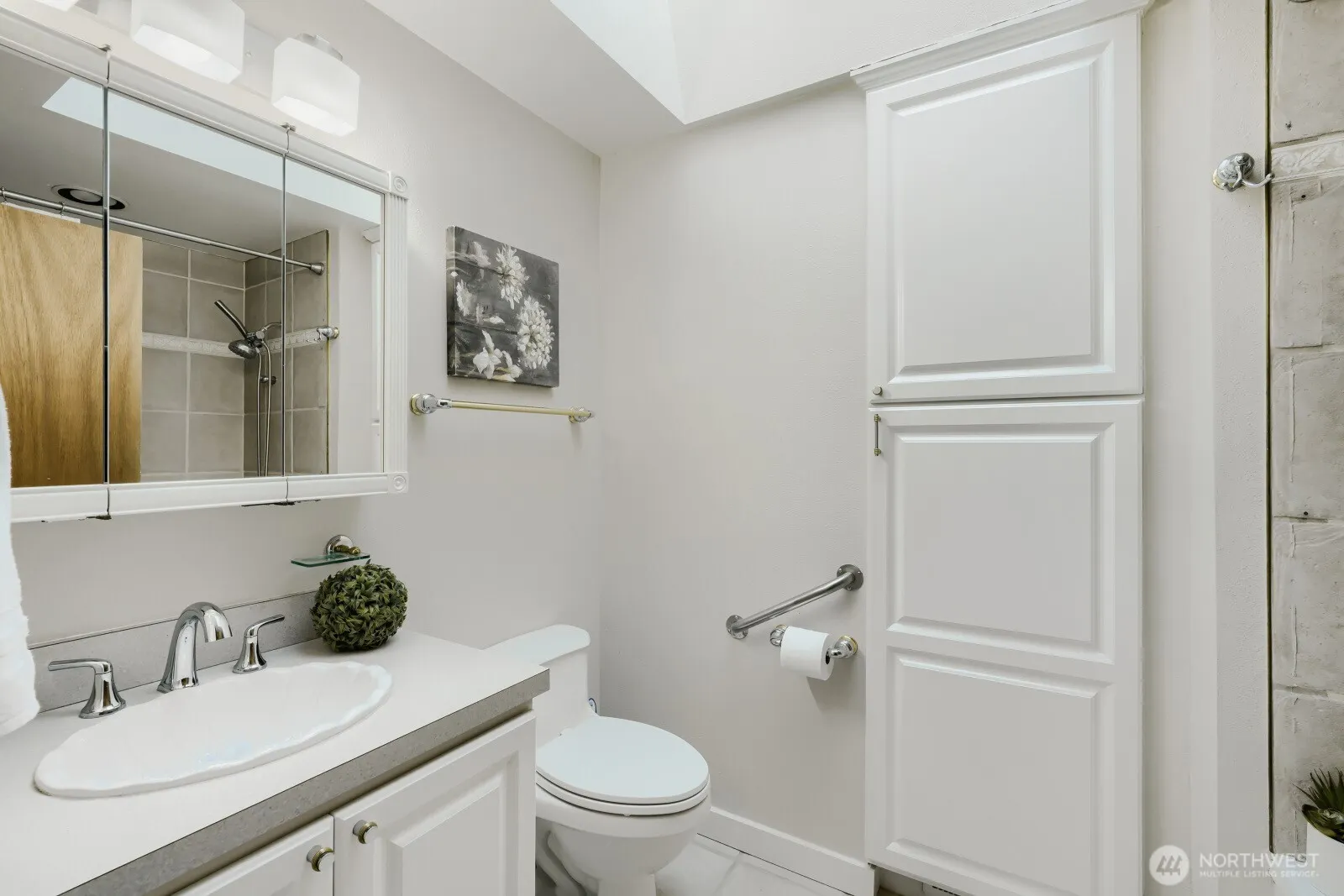 13426 117th Avenue NE, Kirkland, WA 98034-2163