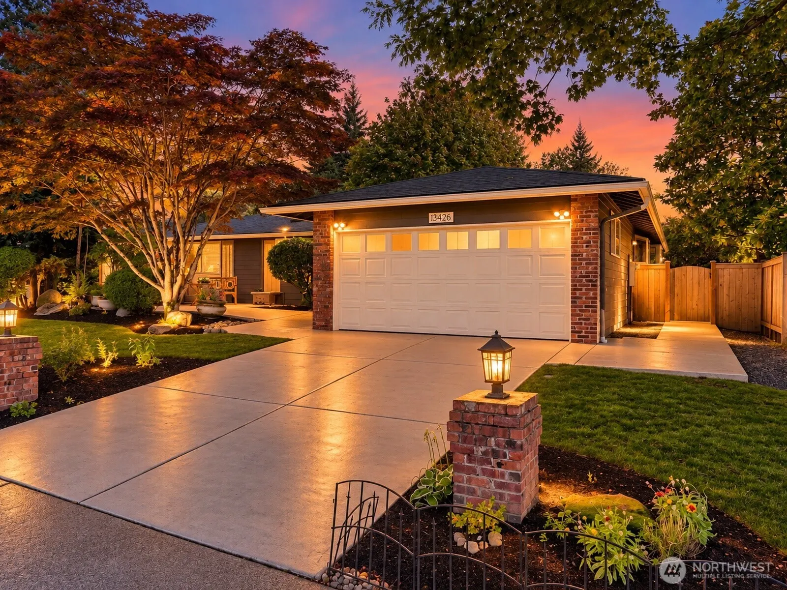 13426 117th Avenue NE, Kirkland, WA 98034-2163