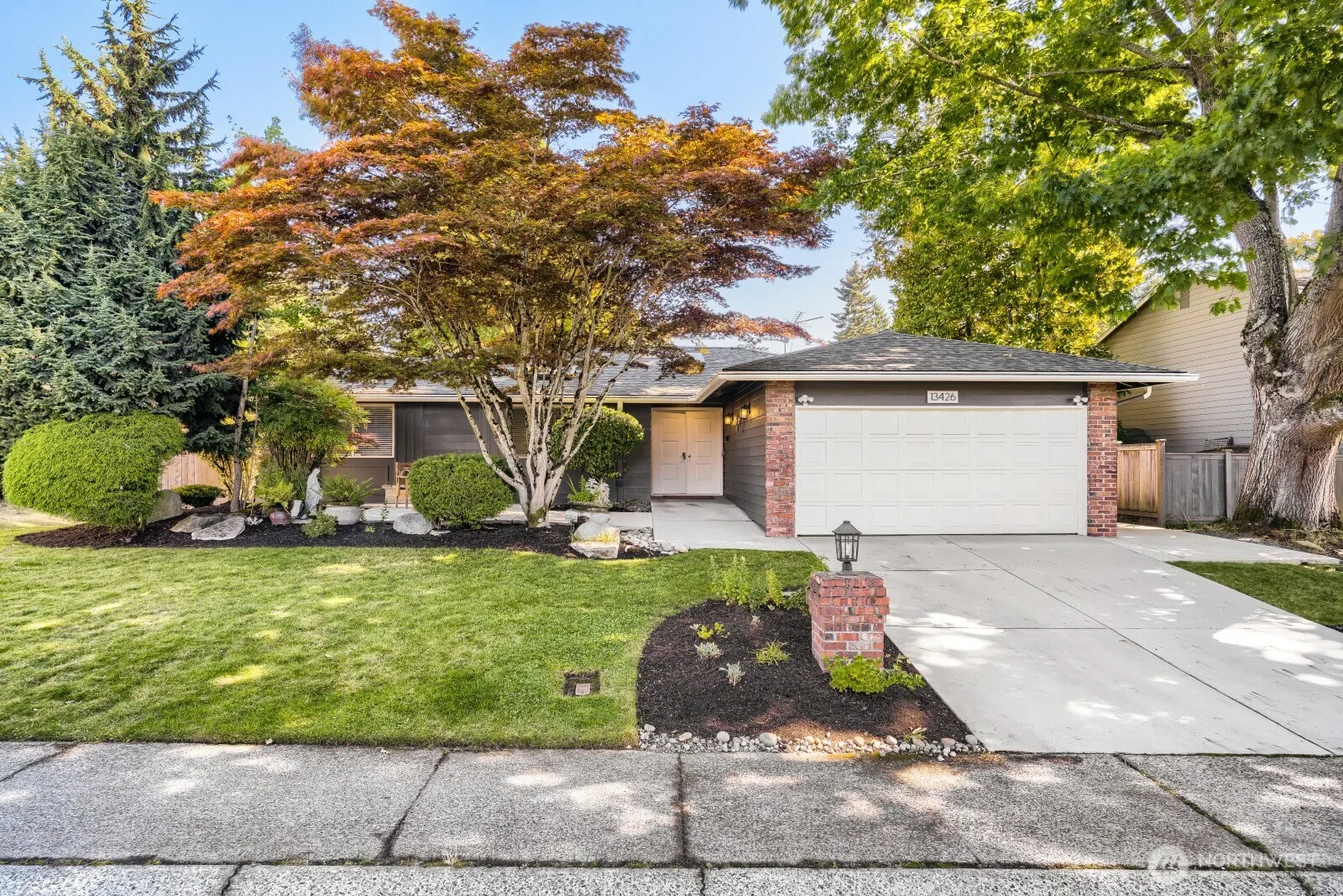 13426 117th Avenue NE, Kirkland, WA 98034-2163