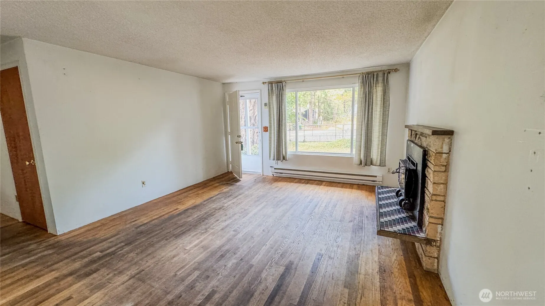 19617 NE 156 Place , Woodinville, WA 98077