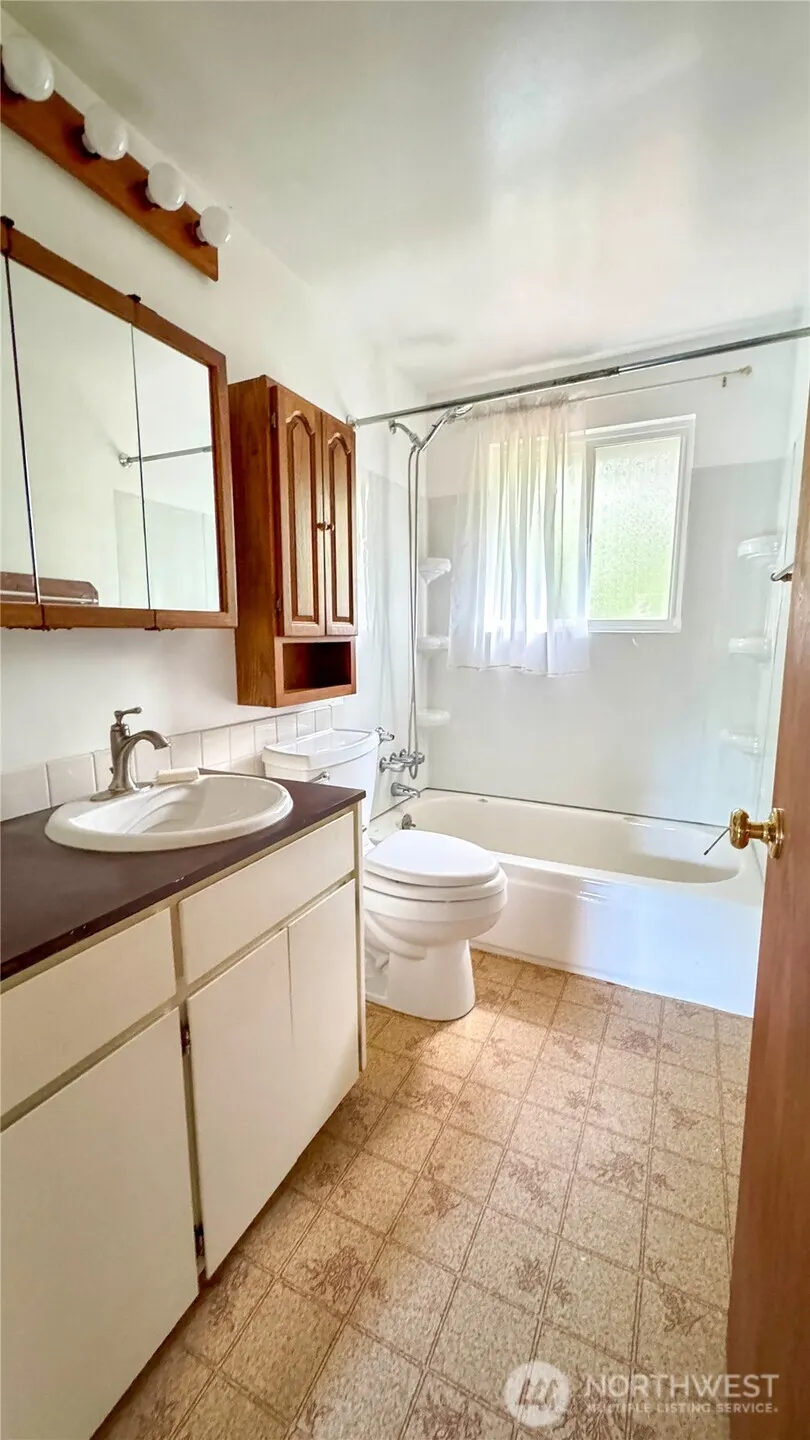 19617 NE 156 Place , Woodinville, WA 98077
