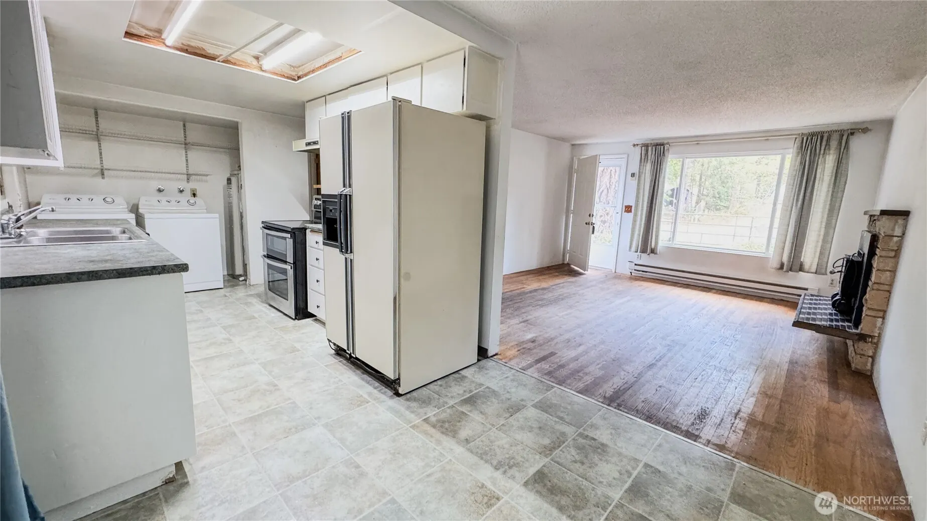 19617 NE 156 Place , Woodinville, WA 98077