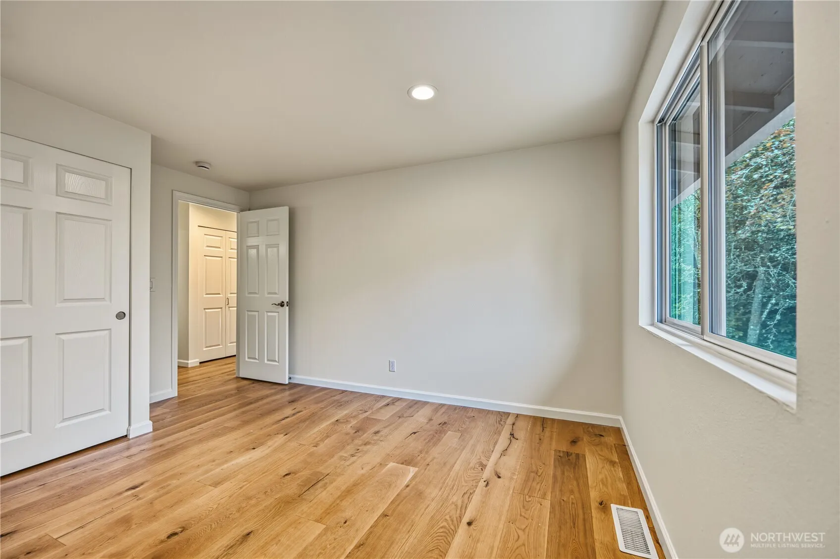 10827 159th Court NE, Redmond, WA 98052