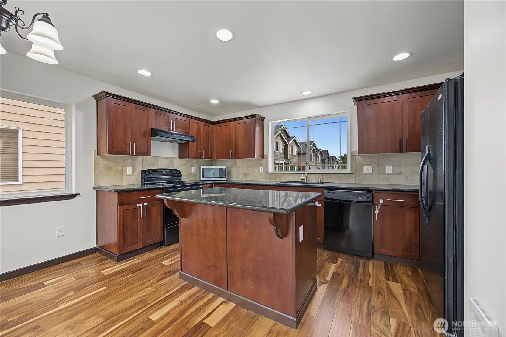 13216 33rd Place W #3, Lynnwood, WA 98087