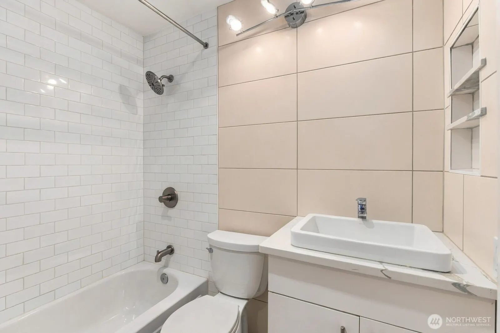 2670 118th Avenue SE #9-103, Bellevue, WA 98005-8127