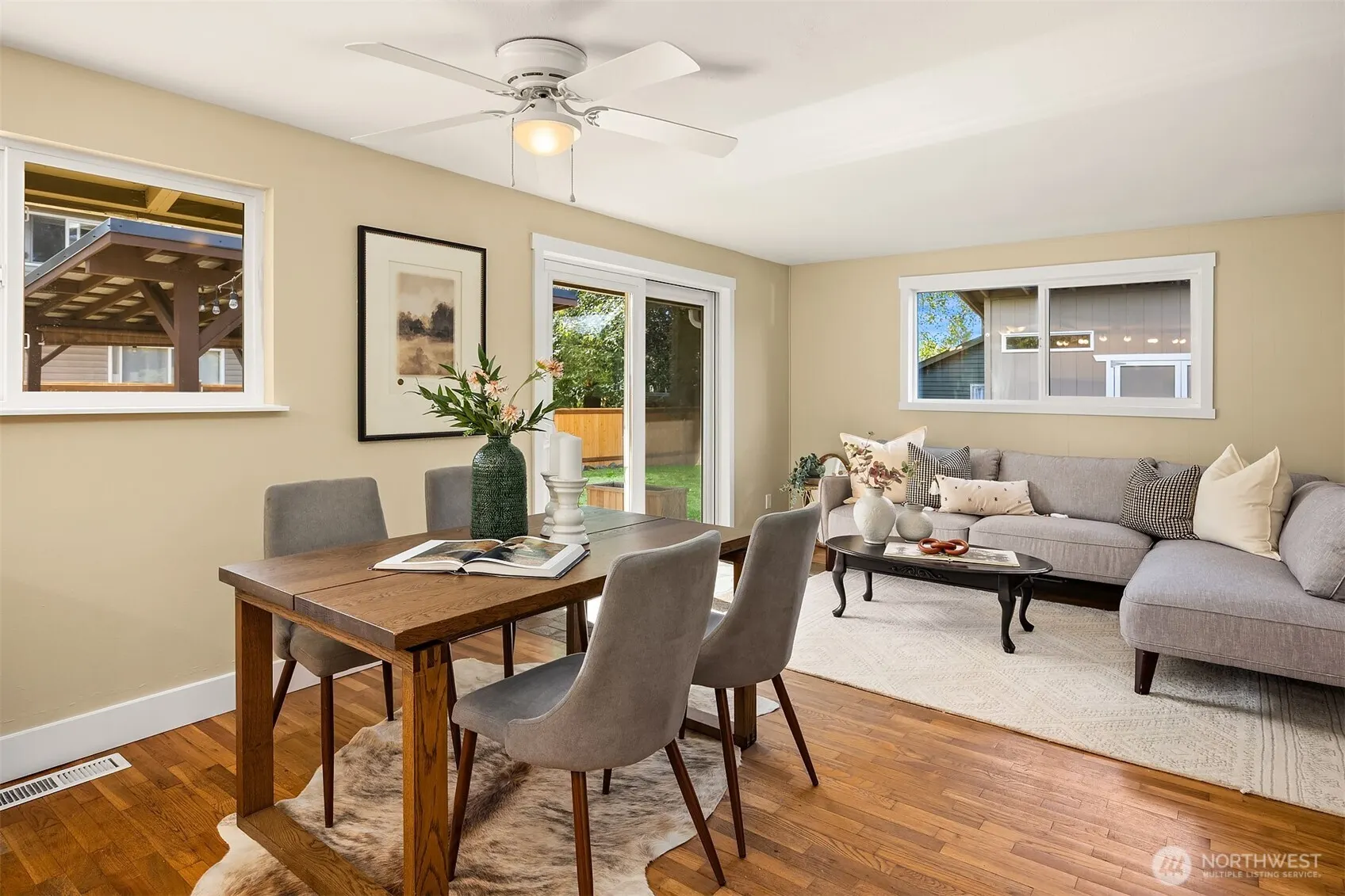 1008 Logan Road , Lynnwood, WA 98036