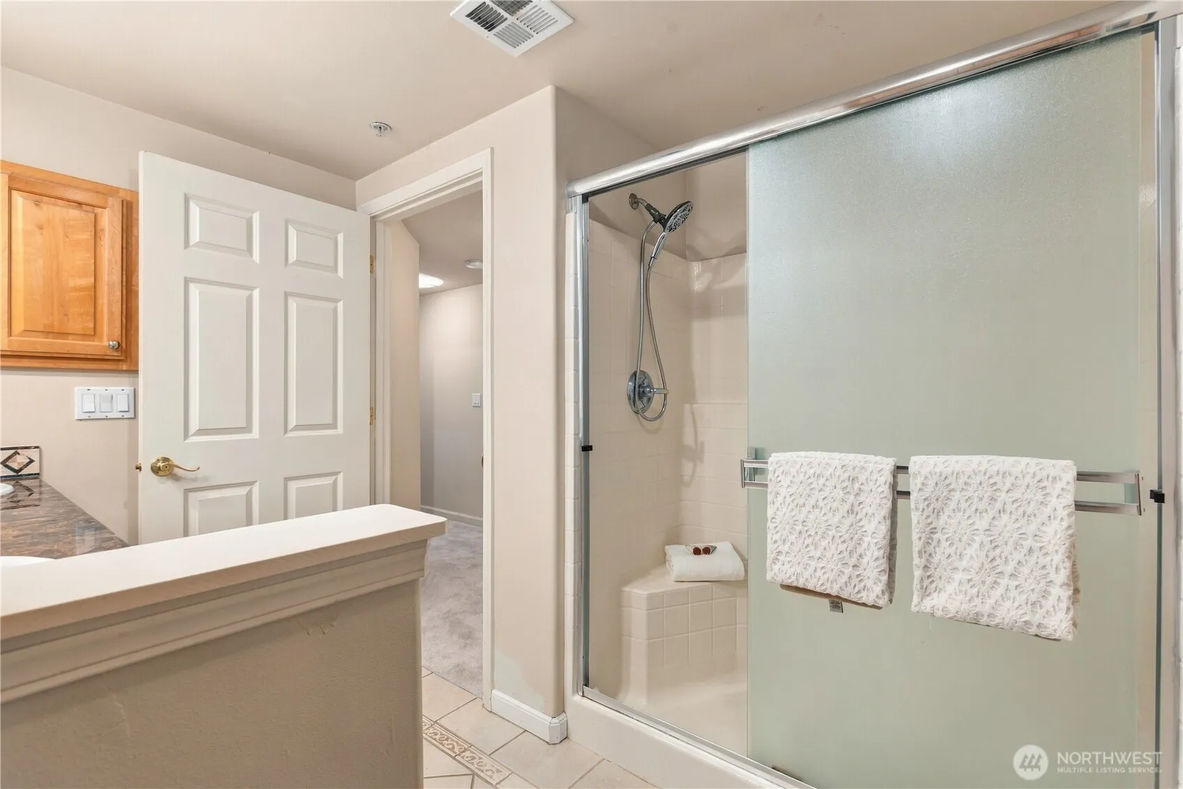 4535 Providence Point Place SE #102, Issaquah, WA 98029
