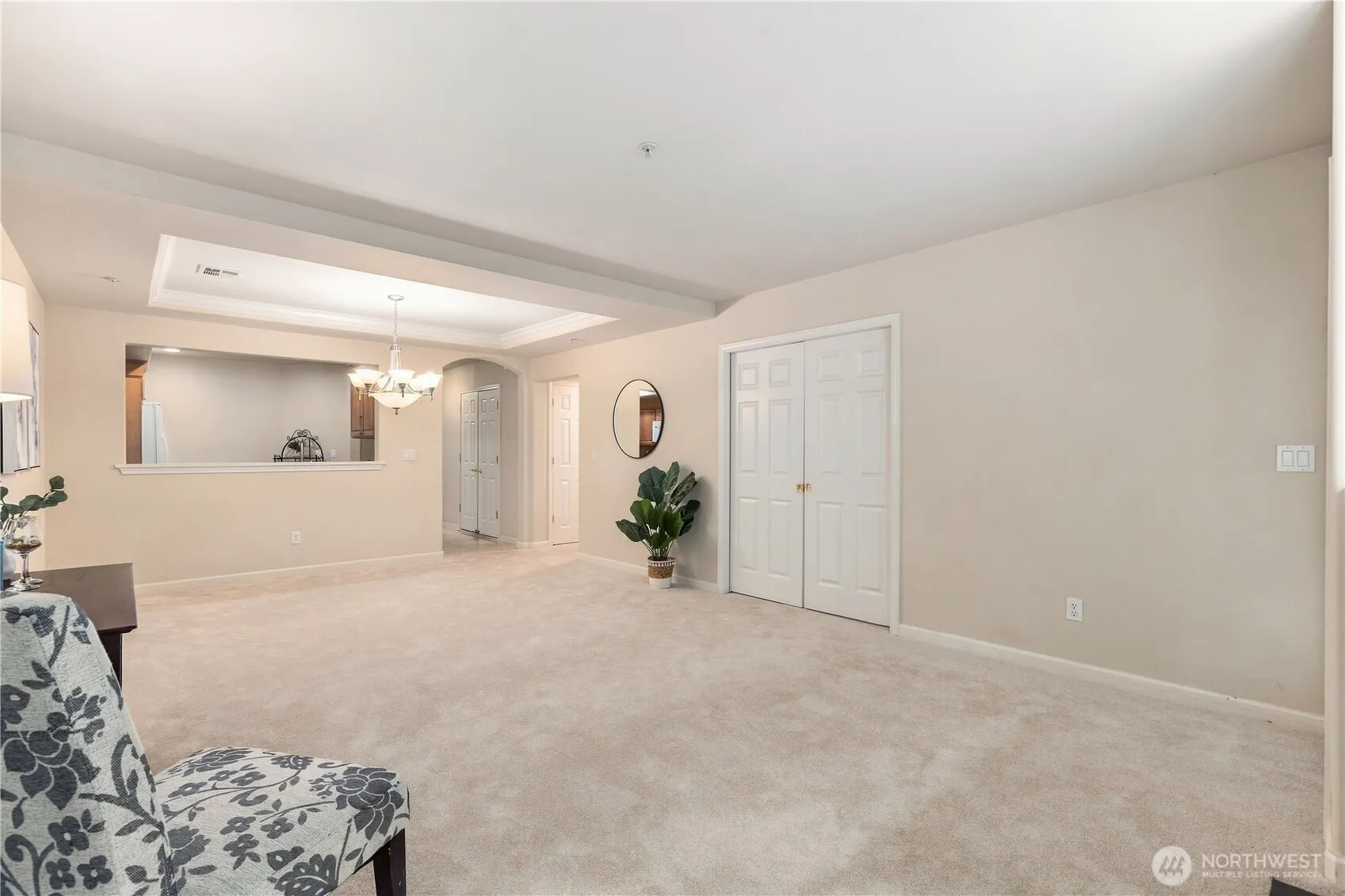 4535 Providence Point Place SE #102, Issaquah, WA 98029