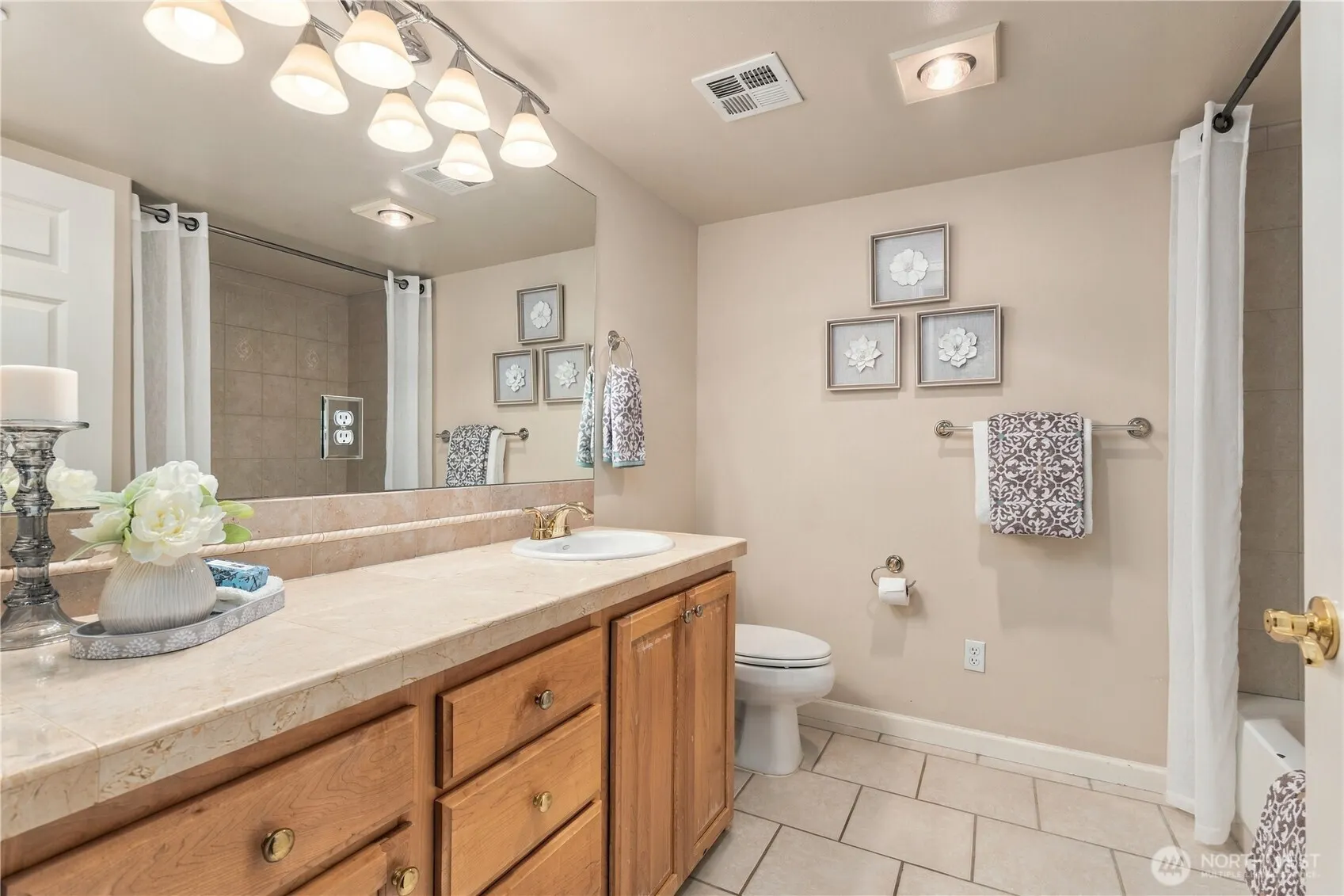4535 Providence Point Place SE #102, Issaquah, WA 98029
