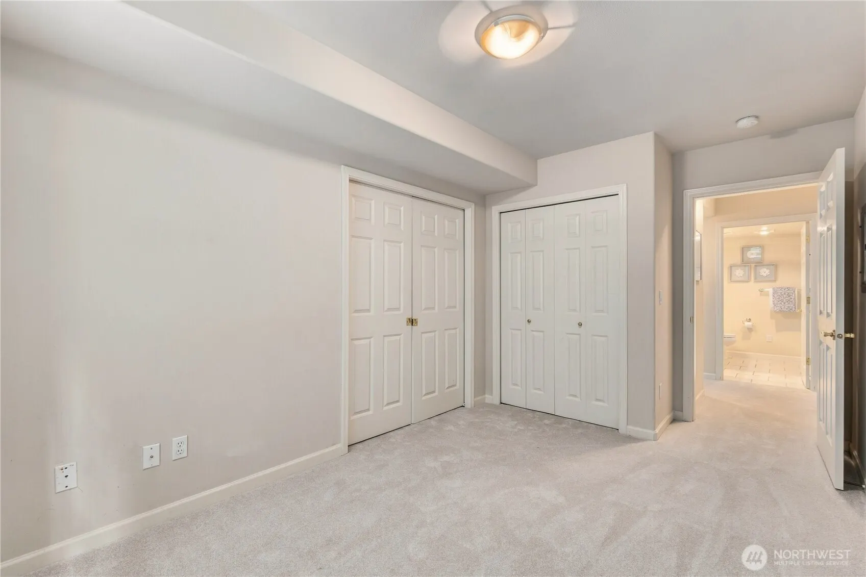 4535 Providence Point Place SE #102, Issaquah, WA 98029