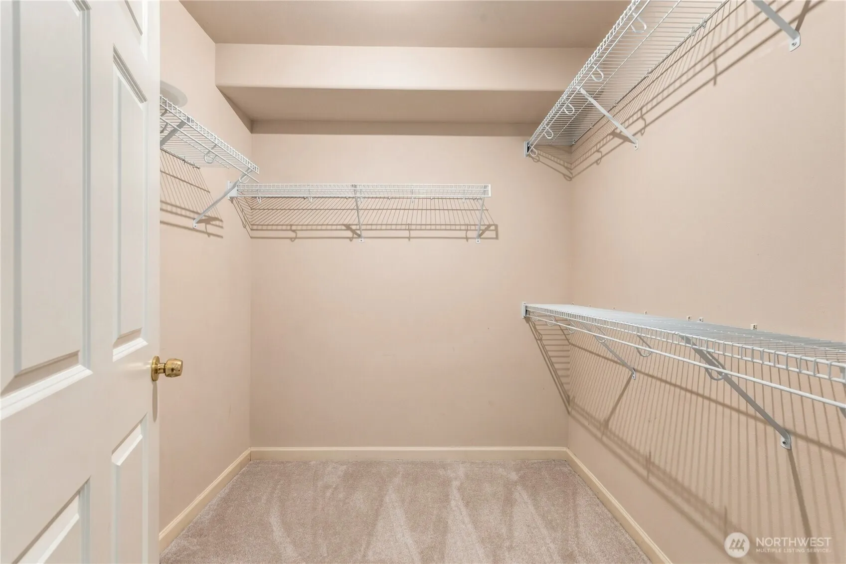 4535 Providence Point Place SE #102, Issaquah, WA 98029