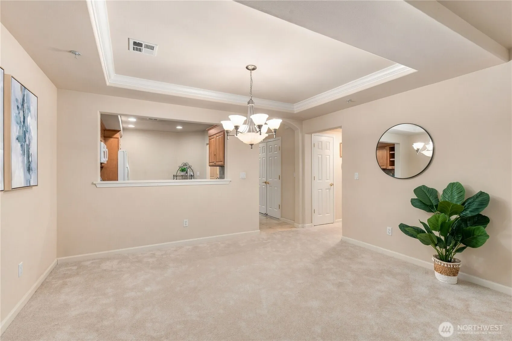 4535 Providence Point Place SE #102, Issaquah, WA 98029