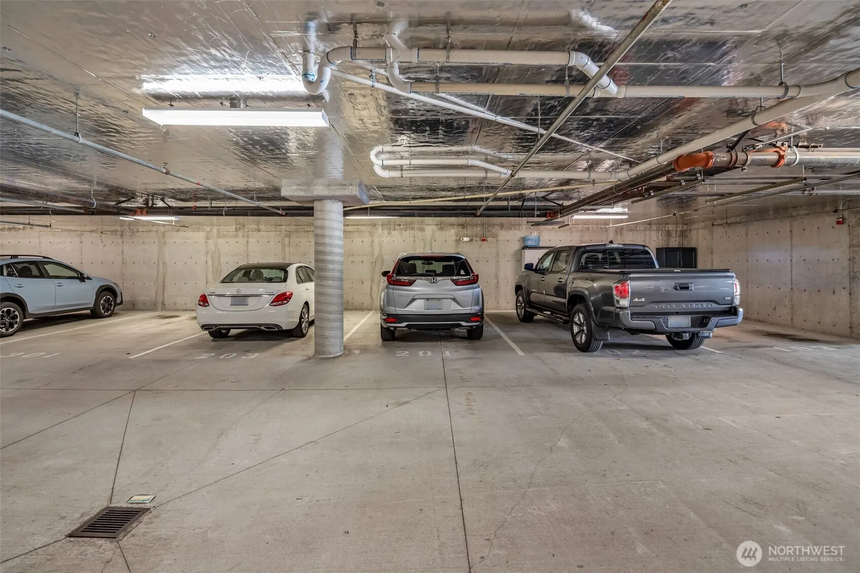 4535 Providence Point Place SE #102, Issaquah, WA 98029