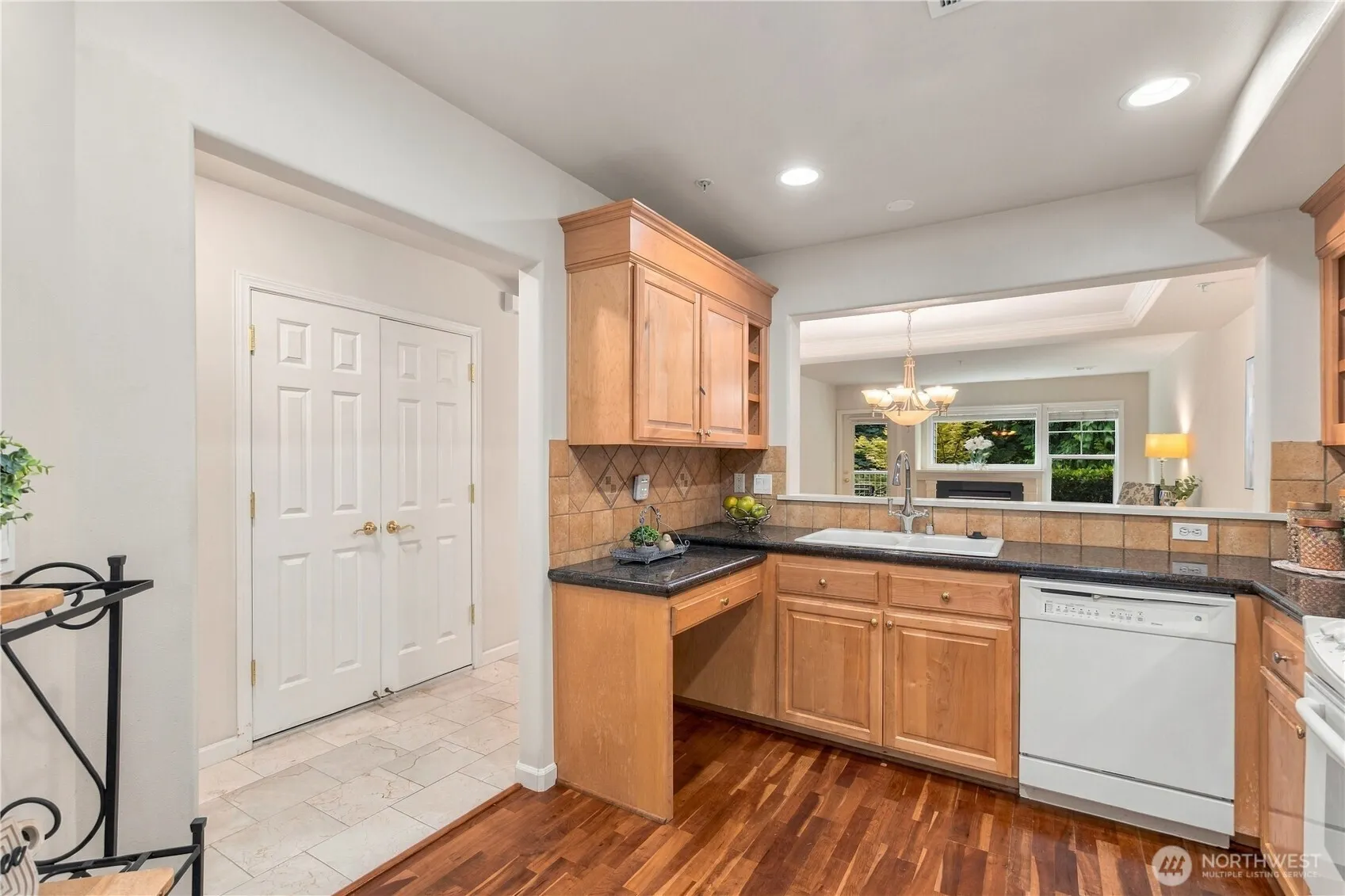 4535 Providence Point Place SE #102, Issaquah, WA 98029