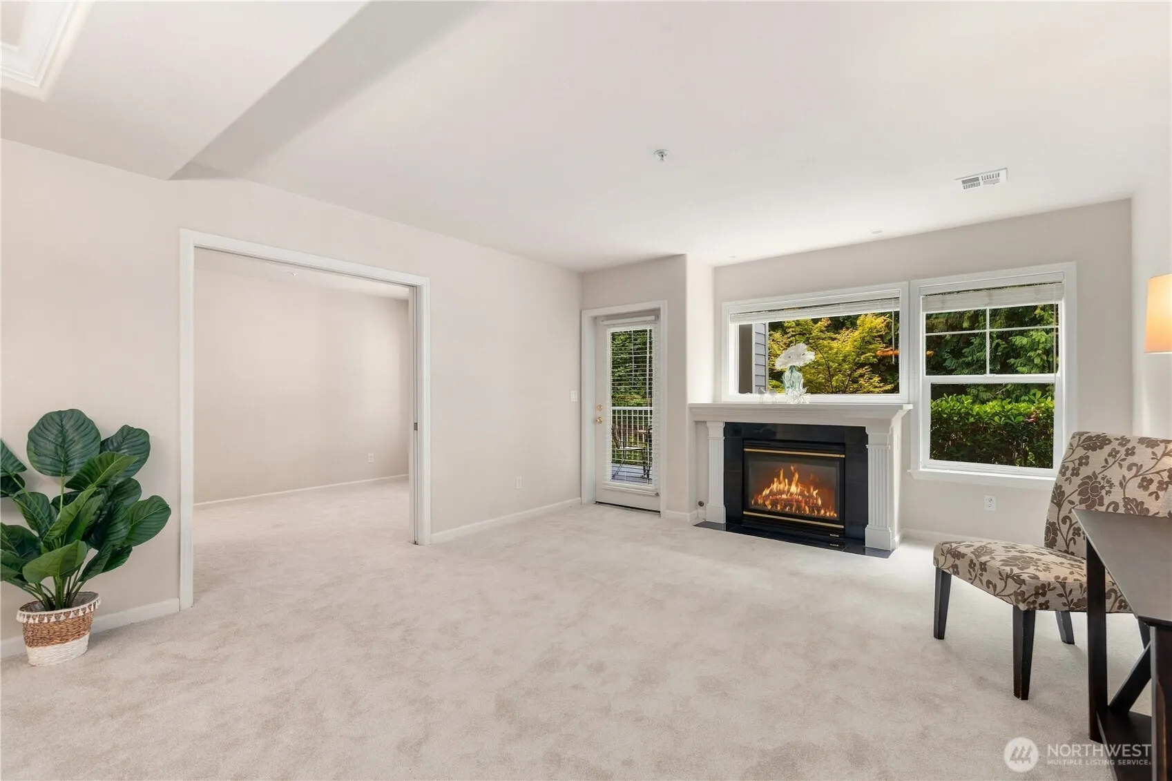 4535 Providence Point Place SE #102, Issaquah, WA 98029