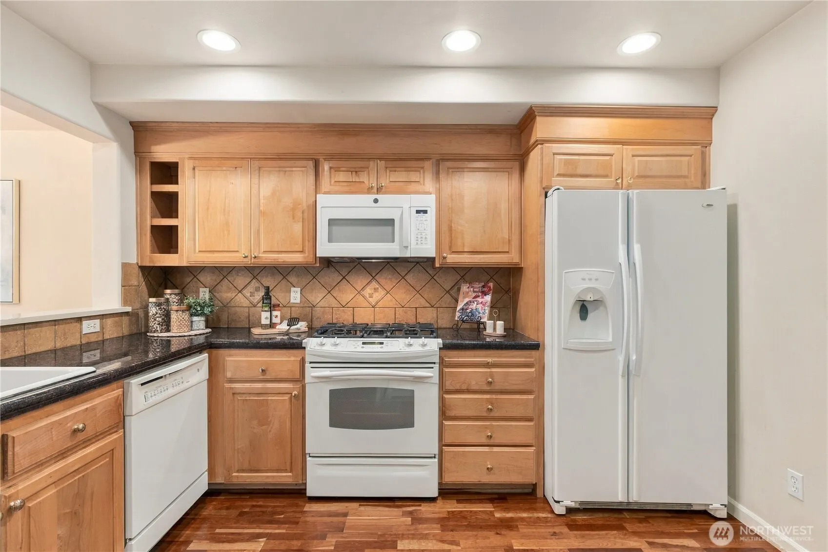4535 Providence Point Place SE #102, Issaquah, WA 98029