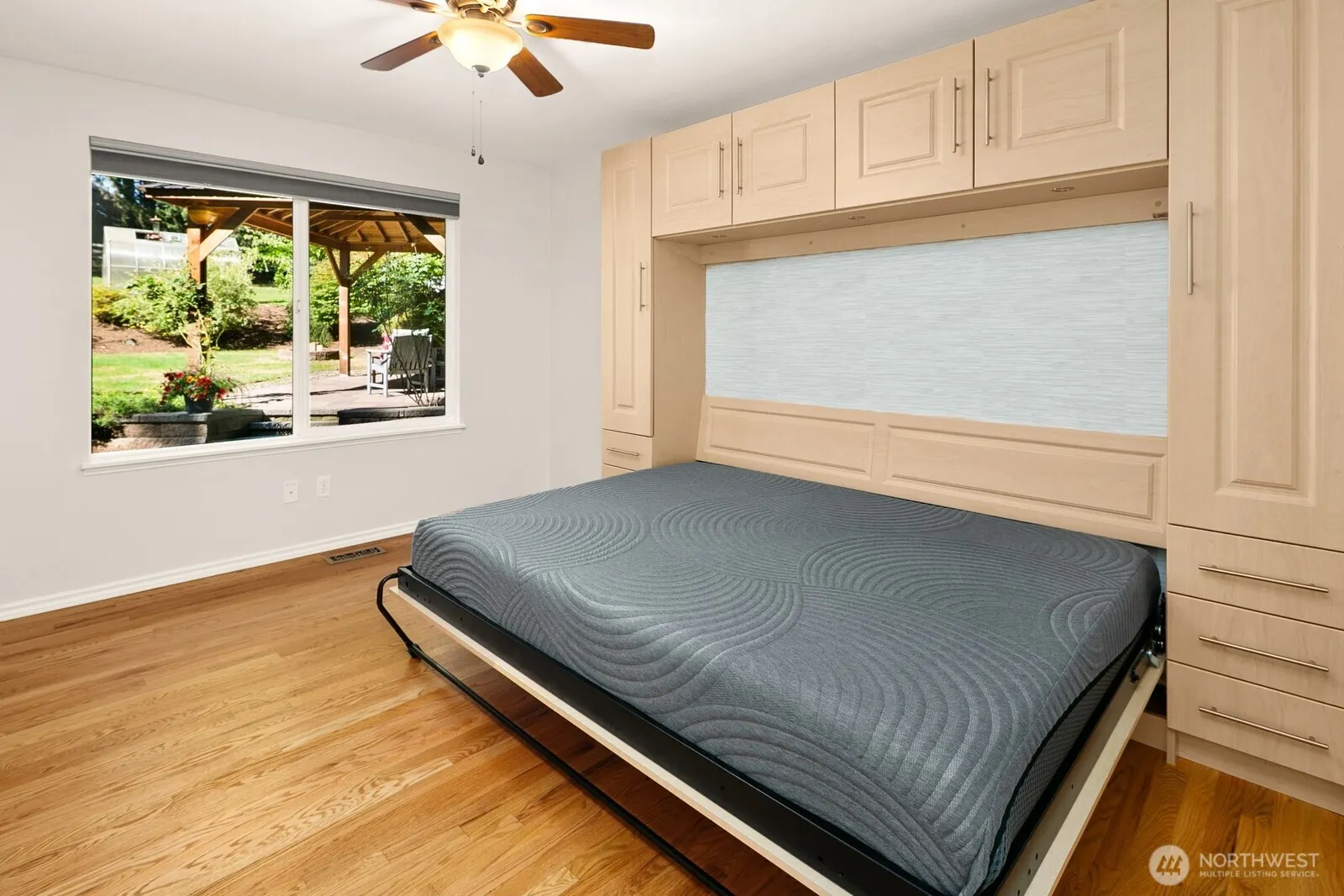 13605 NE 48th Place , Bellevue, WA 98005