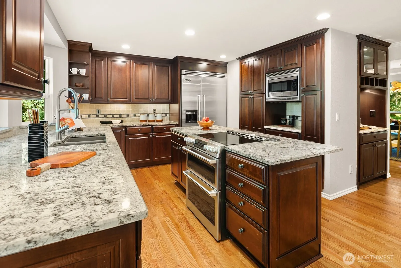 13605 NE 48th Place , Bellevue, WA 98005