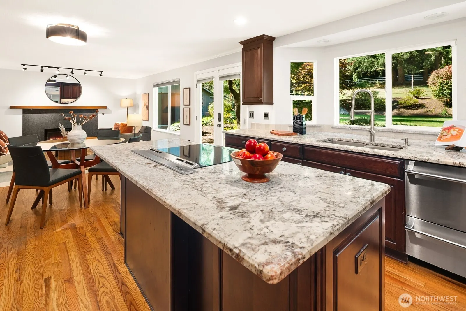 13605 NE 48th Place , Bellevue, WA 98005