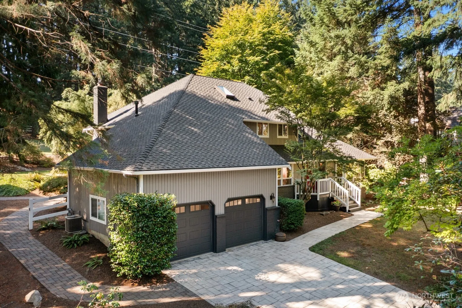 13605 NE 48th Place , Bellevue, WA 98005