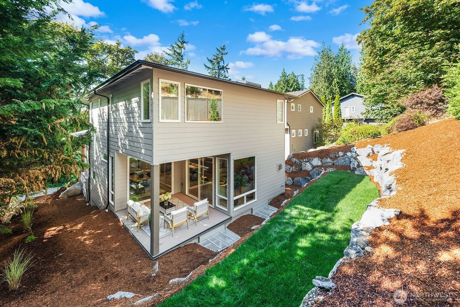 1072 205th Avenue NE, Sammamish, WA 98074