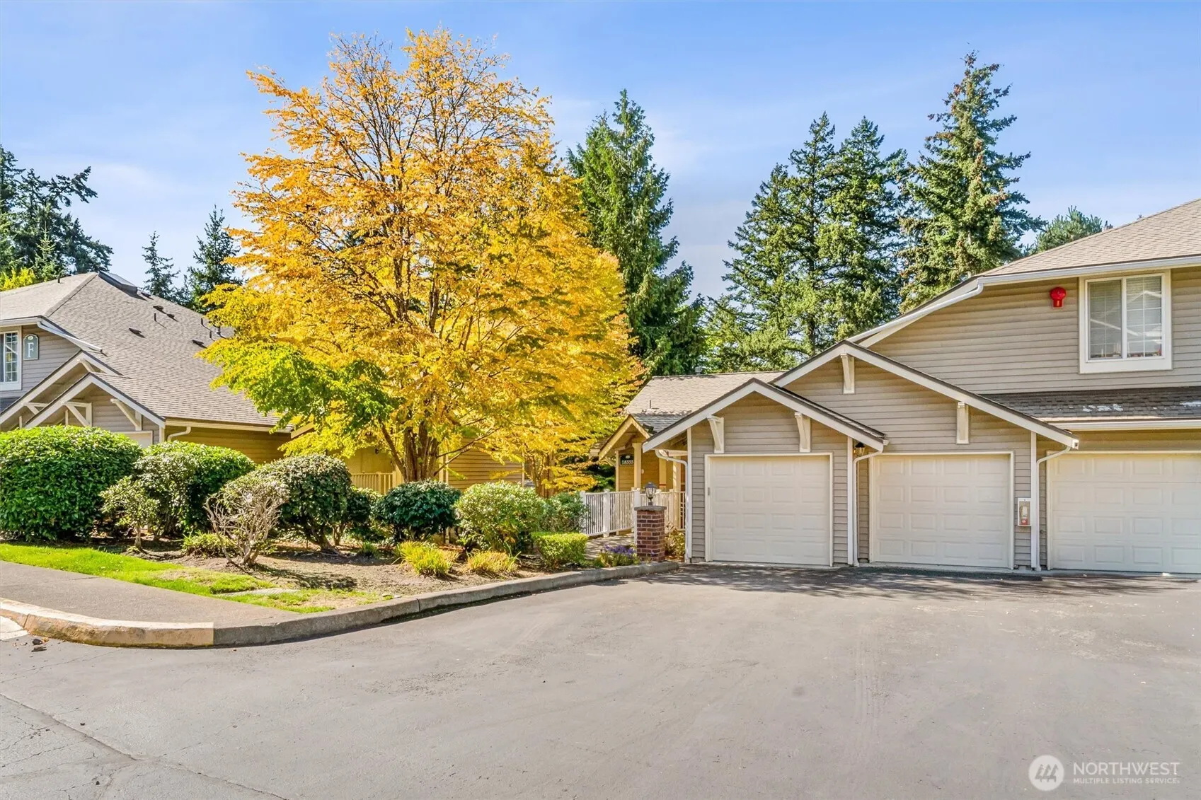 18555 NE 57th Street #18555, Redmond, WA 98052