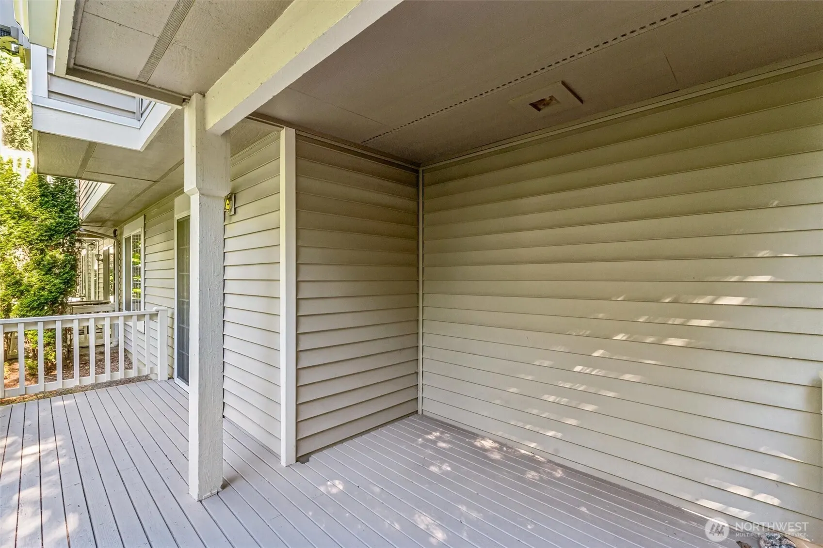 18555 NE 57th Street #18555, Redmond, WA 98052