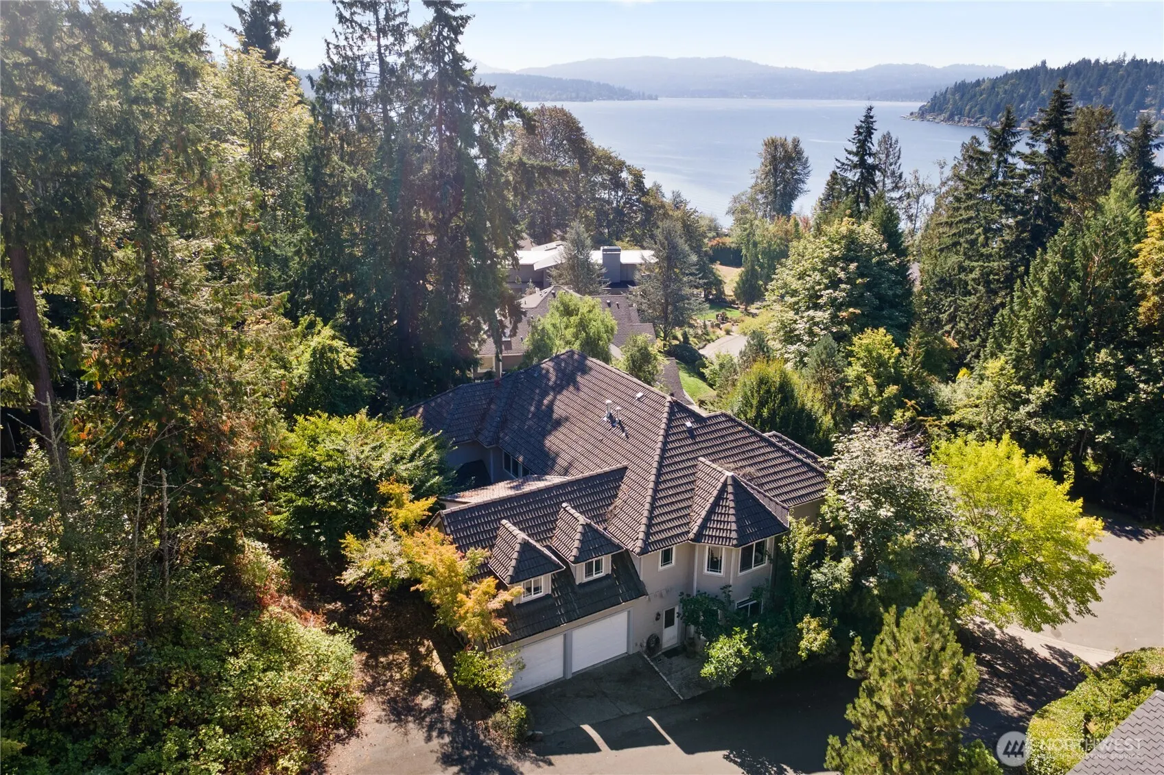 19627 NE 33rd Place , Sammamish, WA 98074