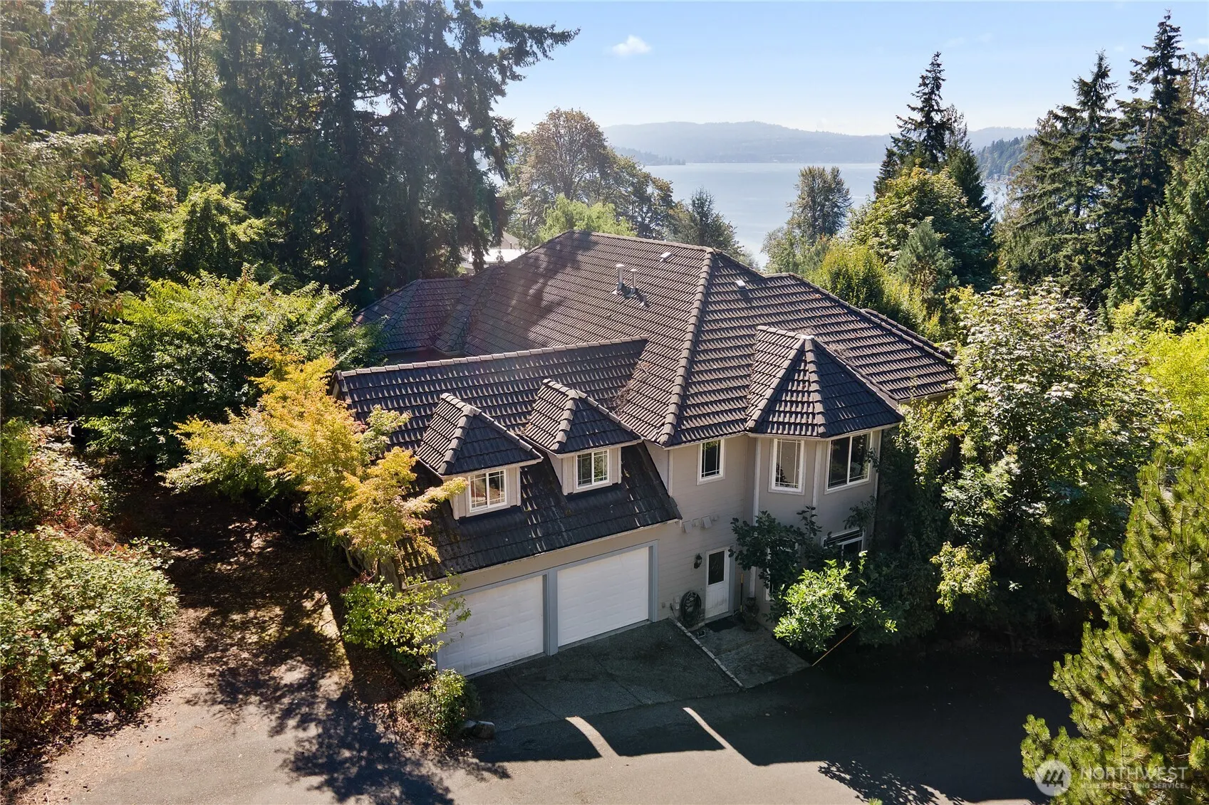 19627 NE 33rd Place , Sammamish, WA 98074