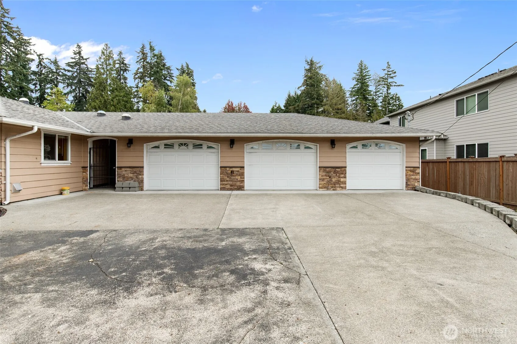1730 216th Street SW, Lynnwood, WA 98036