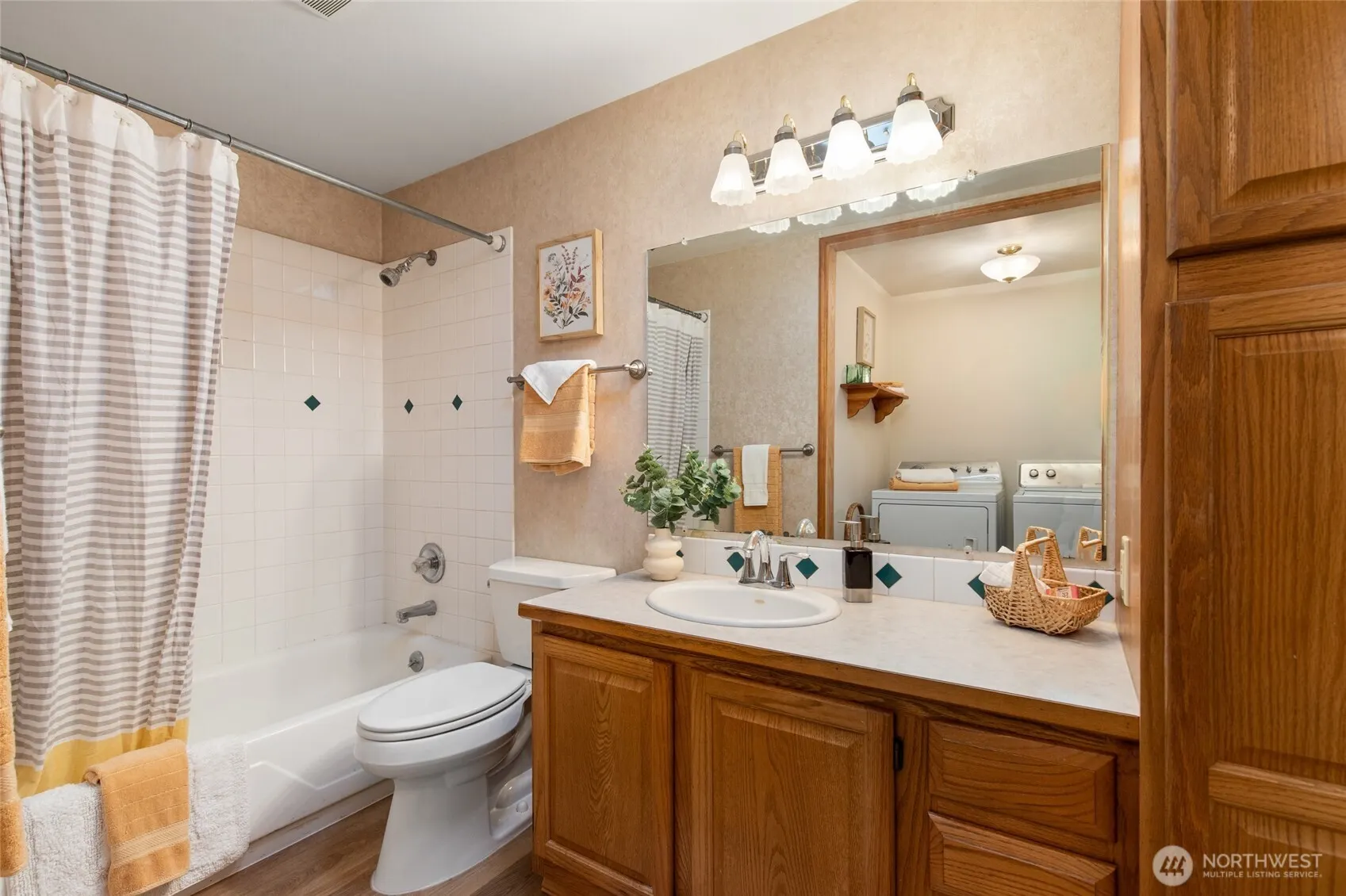 1730 216th Street SW, Lynnwood, WA 98036