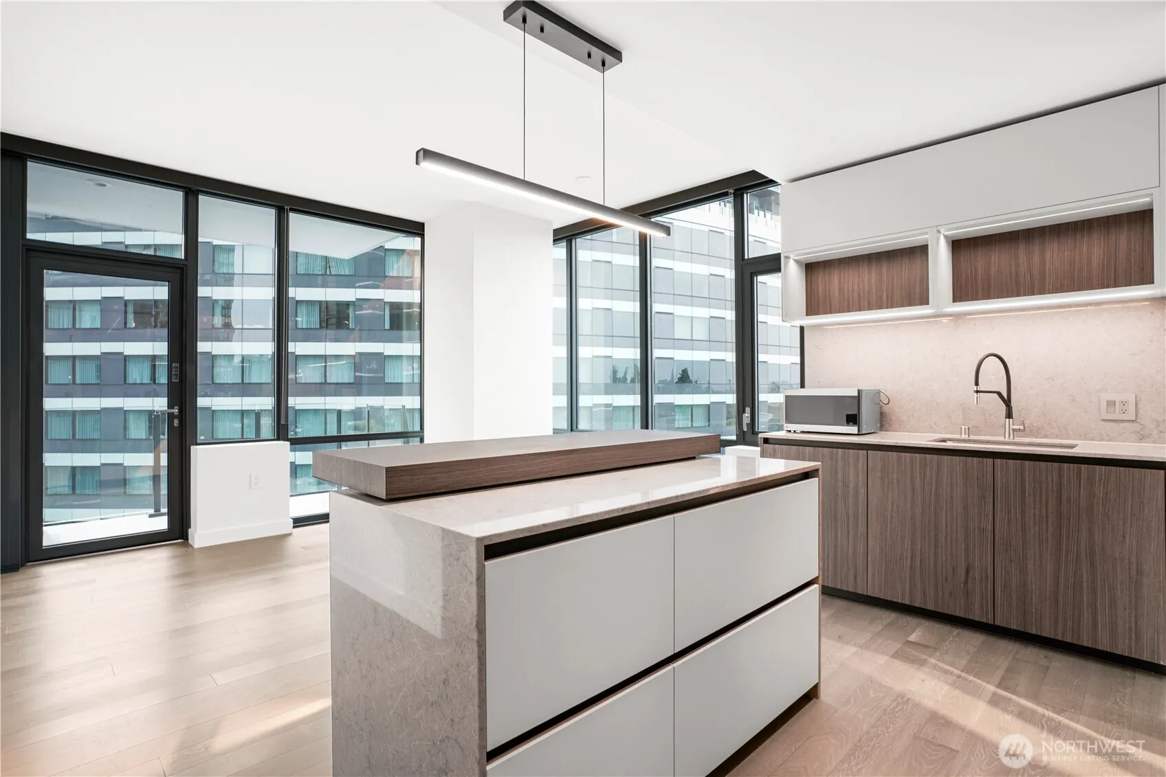 889 NE 103rd Avenue #610, Bellevue, WA 98004