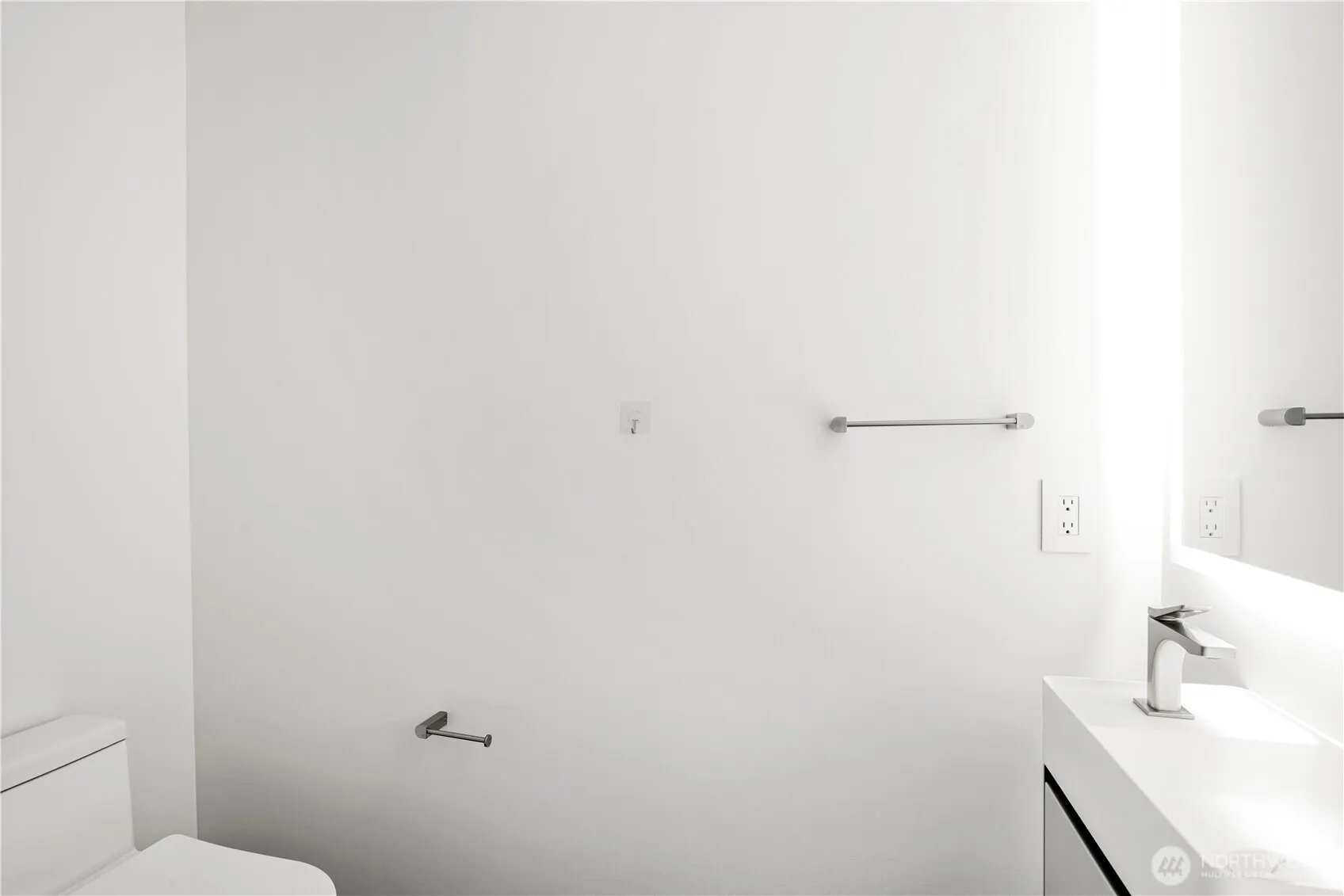 889 NE 103rd Avenue #610, Bellevue, WA 98004