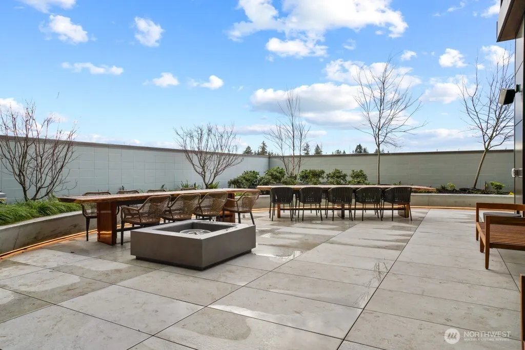 889 NE 103rd Avenue #610, Bellevue, WA 98004