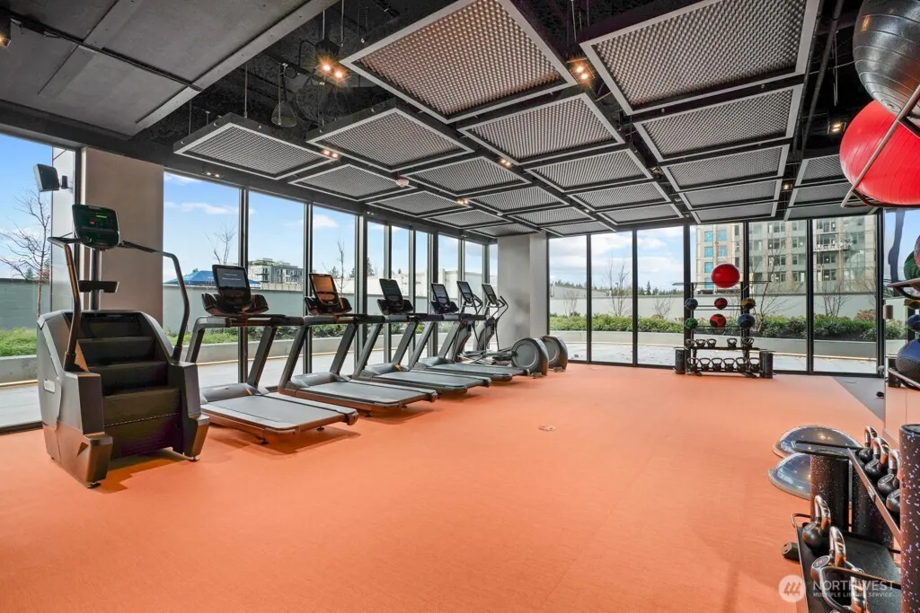 889 NE 103rd Avenue #610, Bellevue, WA 98004