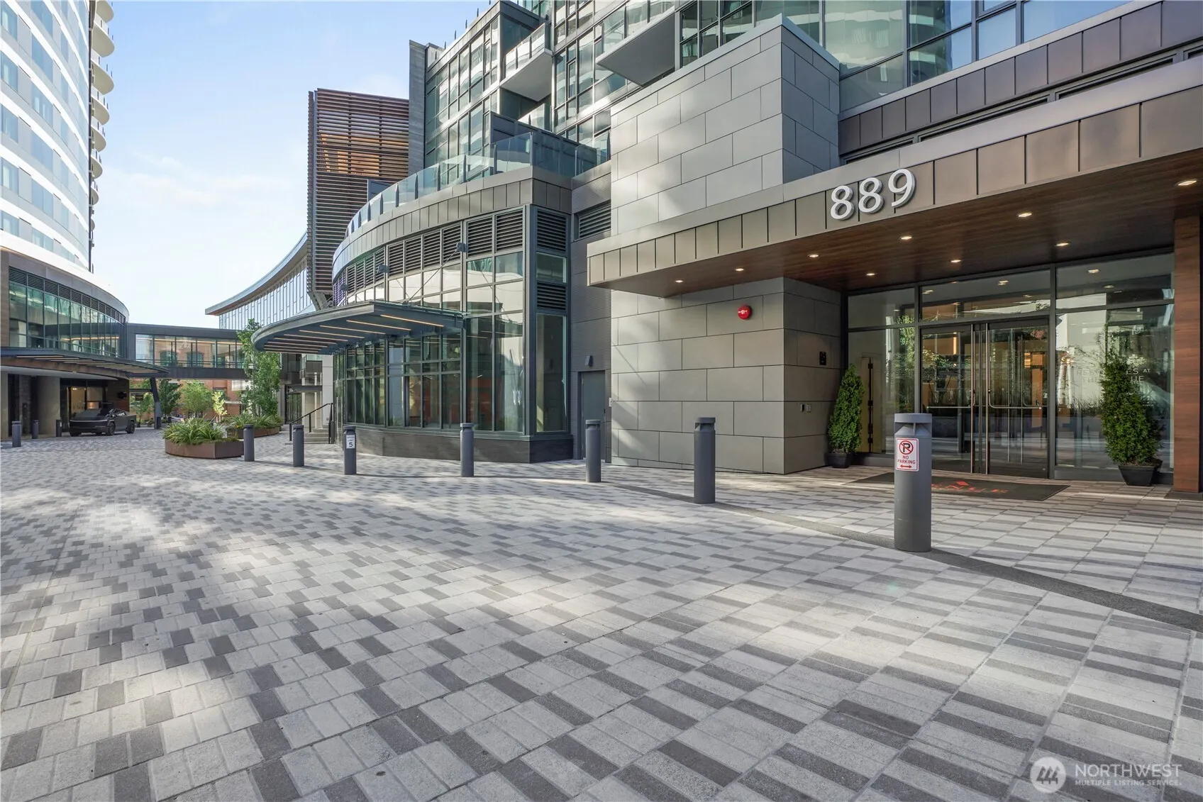 889 NE 103rd Avenue #610, Bellevue, WA 98004