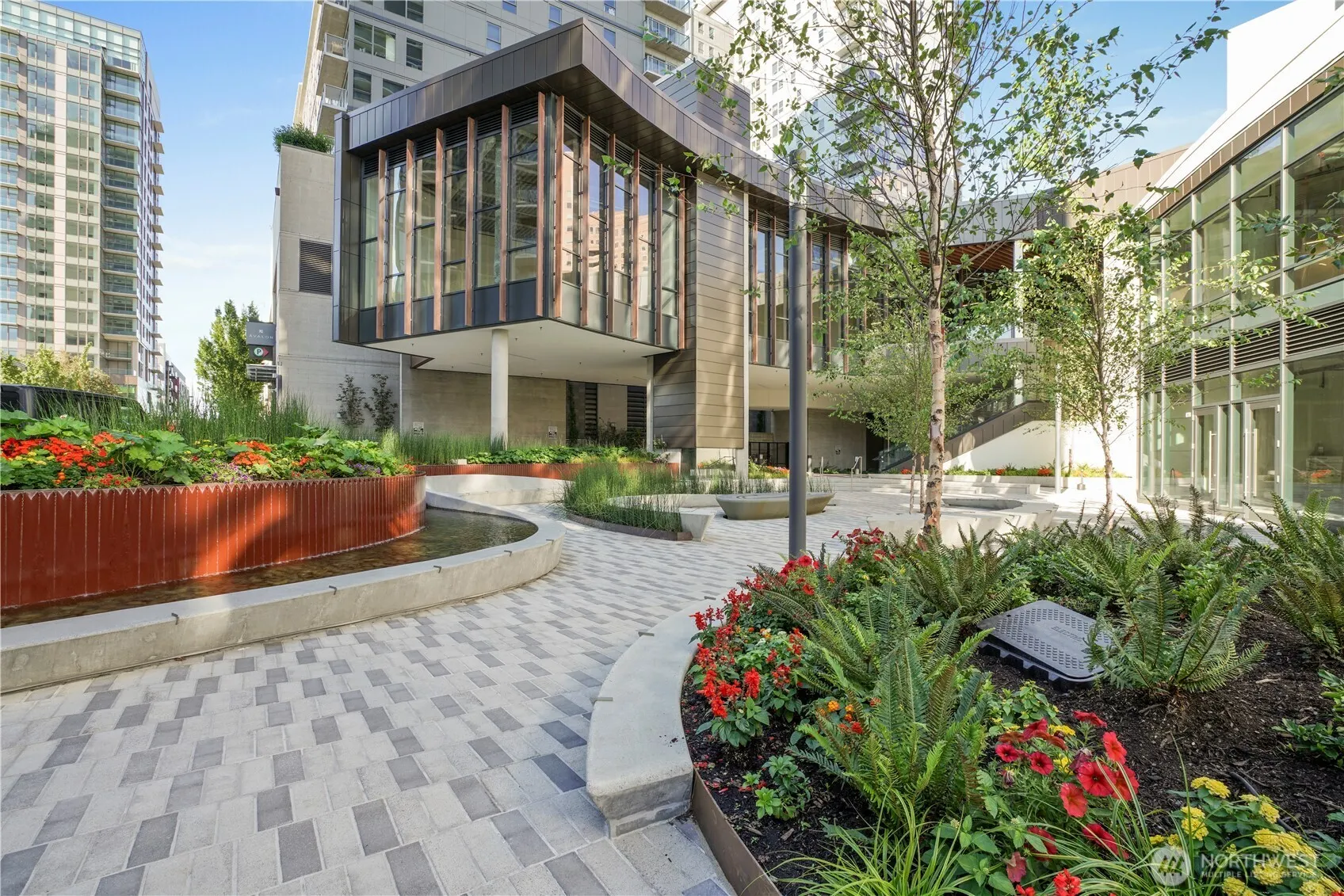 889 NE 103rd Avenue #610, Bellevue, WA 98004
