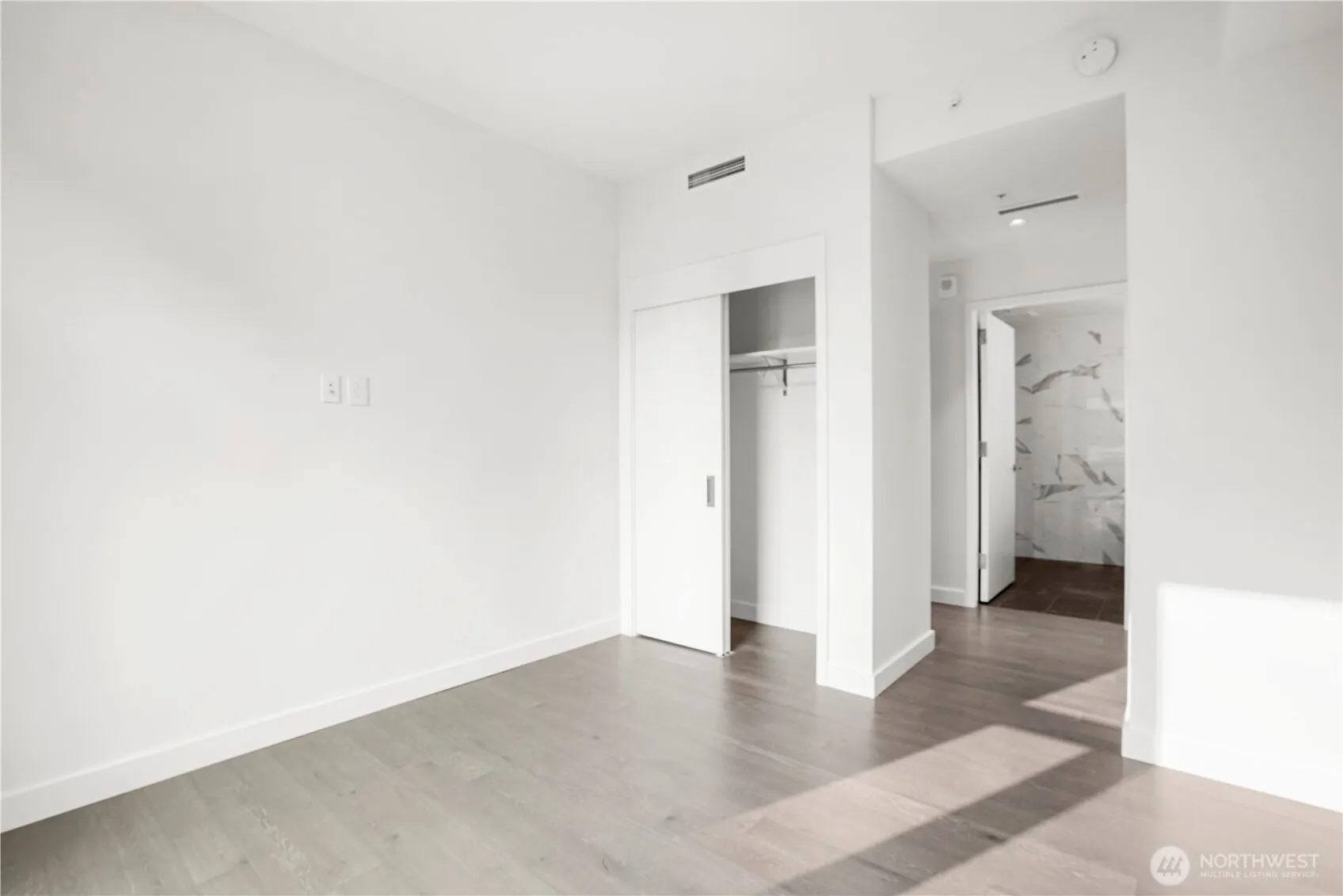 889 NE 103rd Avenue #610, Bellevue, WA 98004