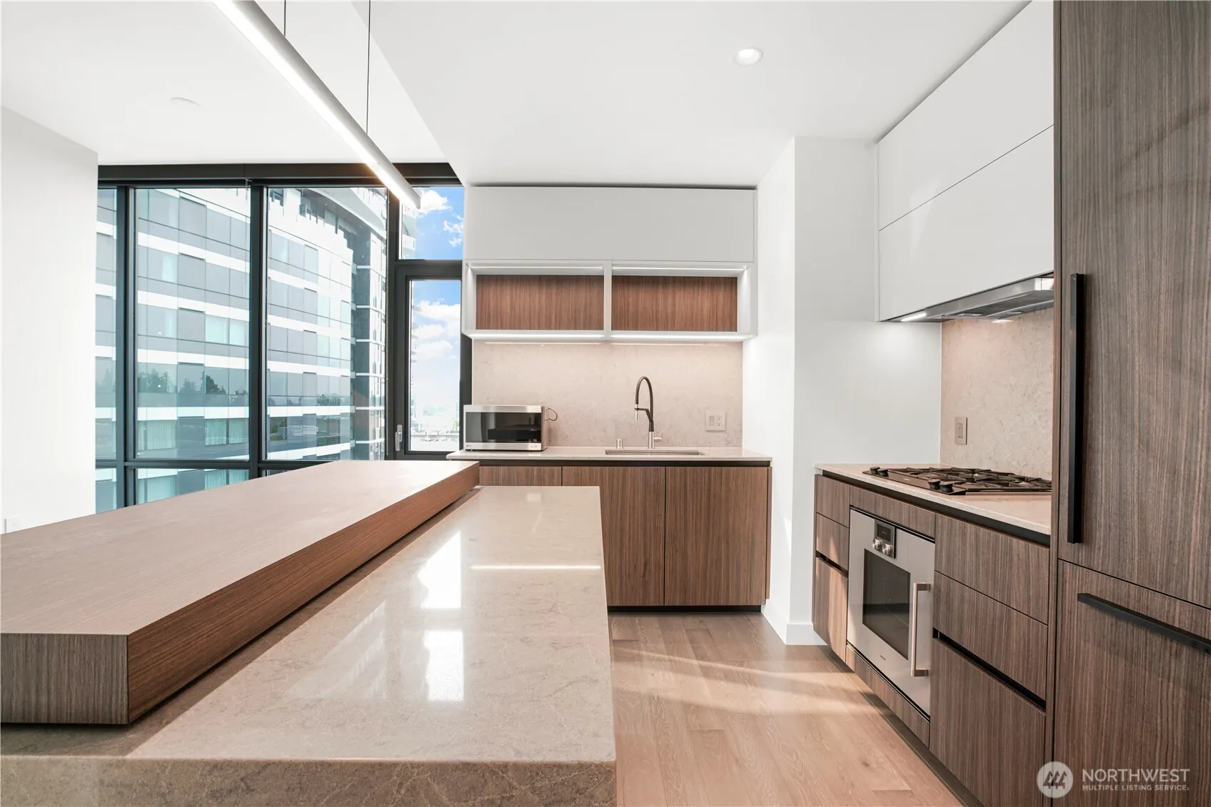 889 NE 103rd Avenue #610, Bellevue, WA 98004