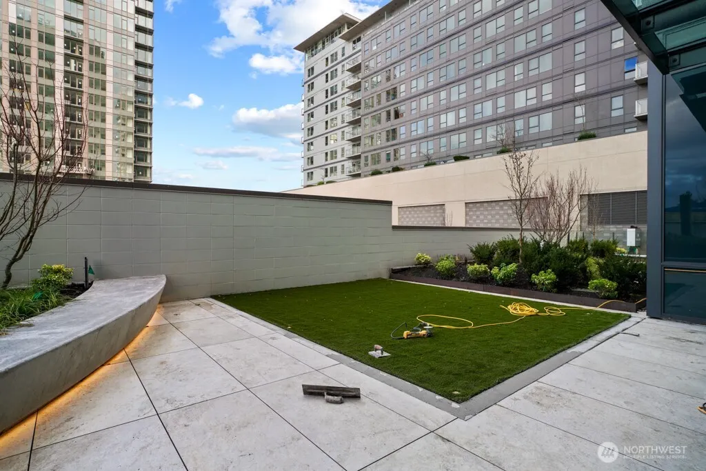 889 NE 103rd Avenue #610, Bellevue, WA 98004