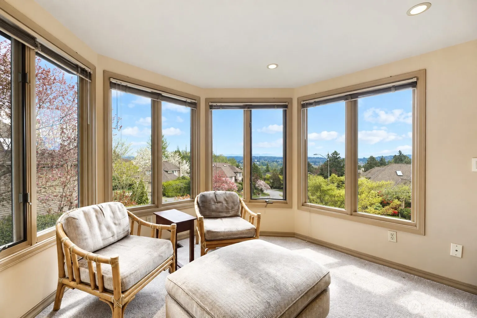 16122 NE 49th Court , Redmond, WA 98052