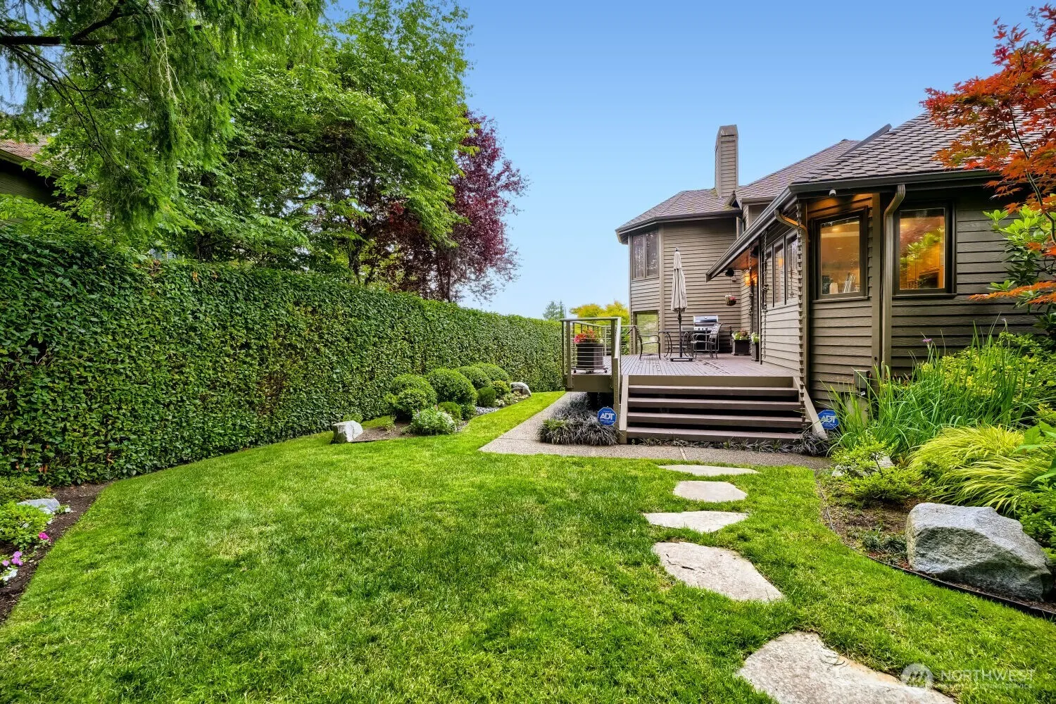 16122 NE 49th Court , Redmond, WA 98052
