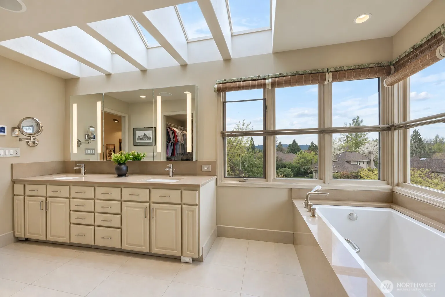 16122 NE 49th Court , Redmond, WA 98052