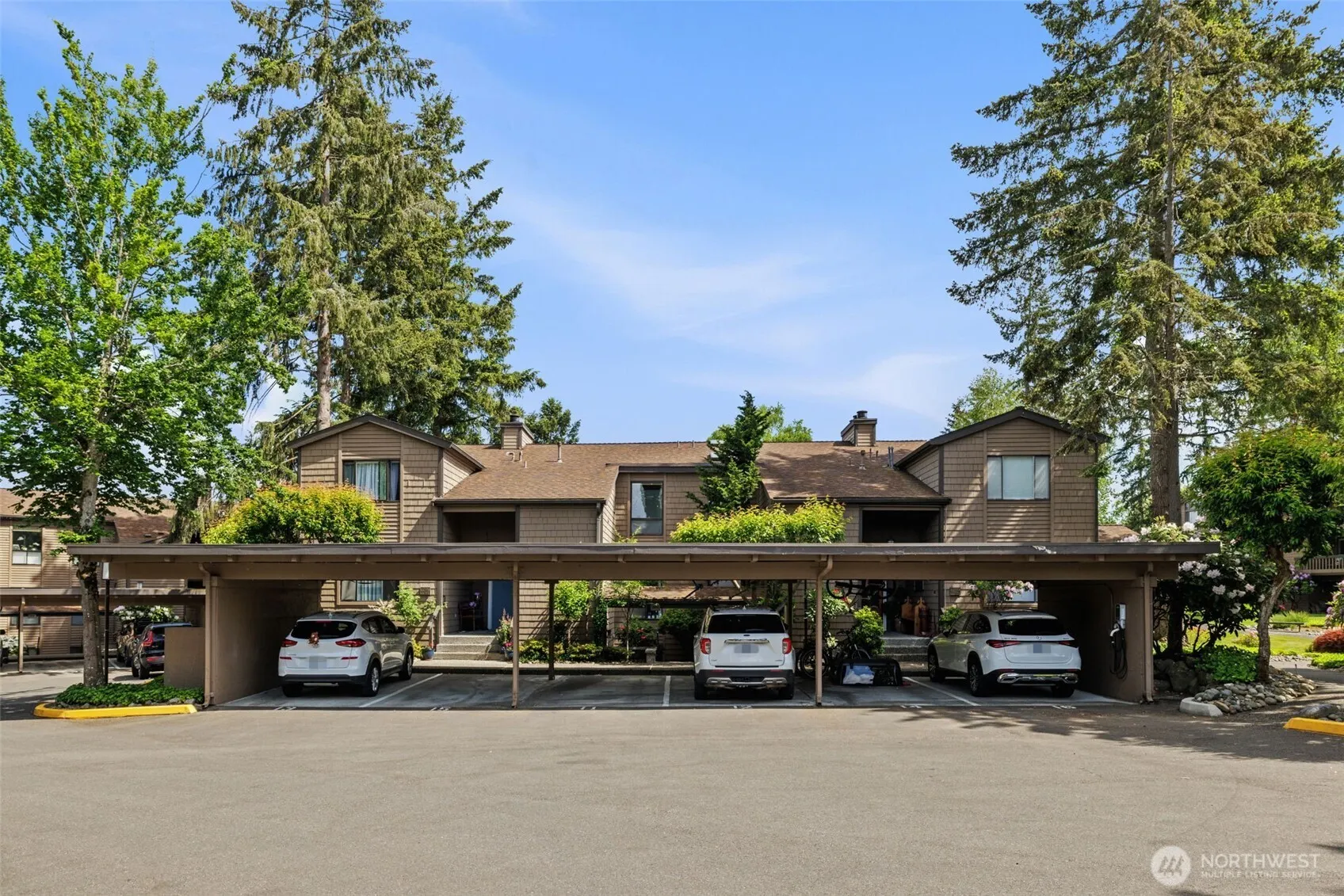 17498 NE 40th Place #I1, Redmond, WA 98052