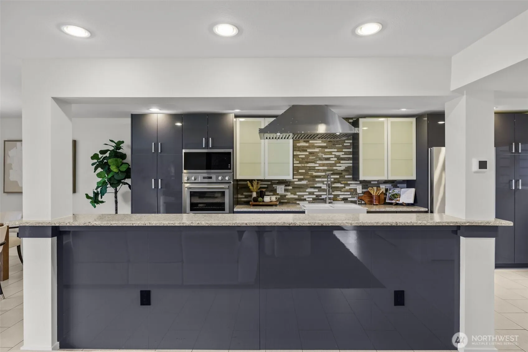 17498 NE 40th Place #I1, Redmond, WA 98052