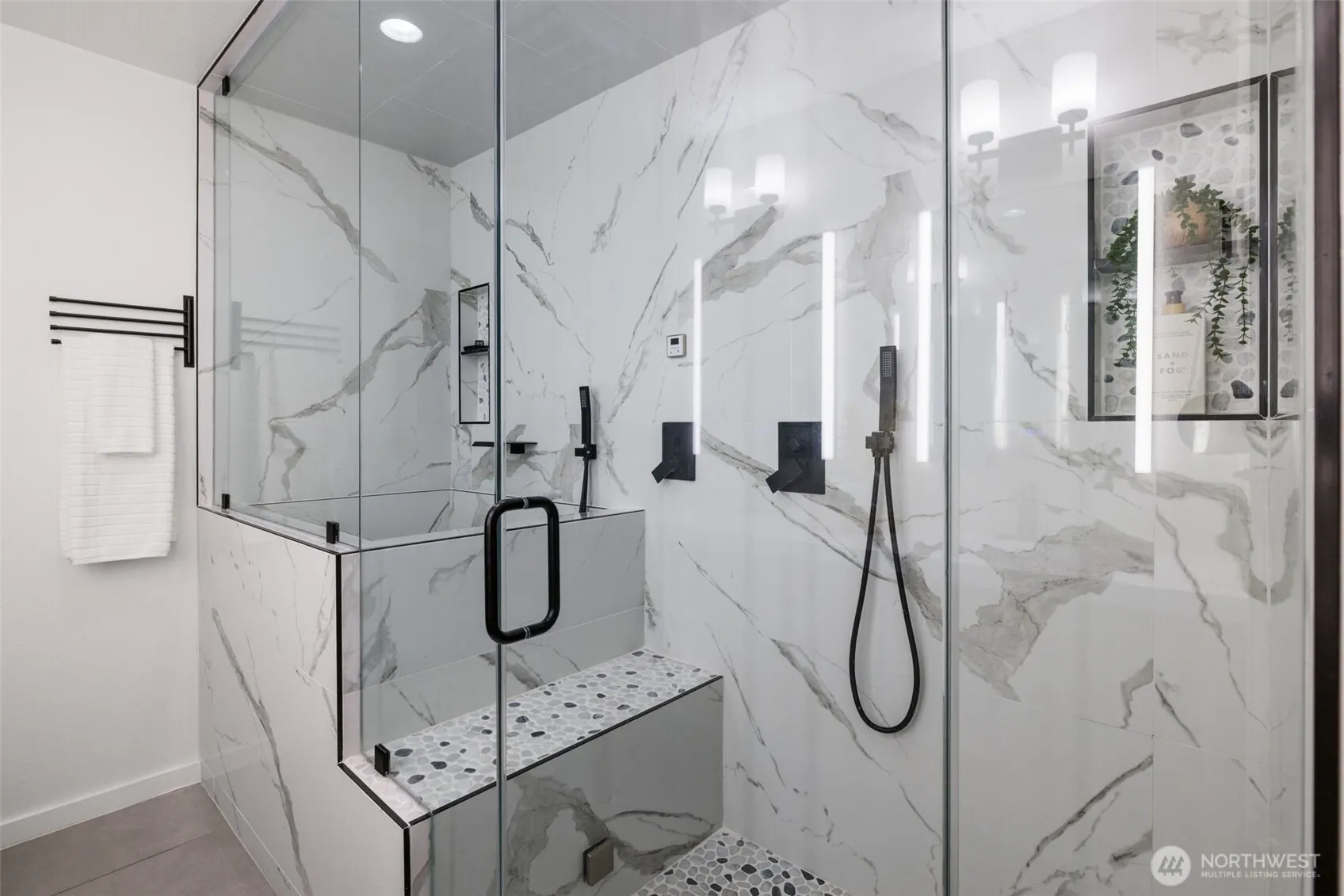 17498 NE 40th Place #I1, Redmond, WA 98052