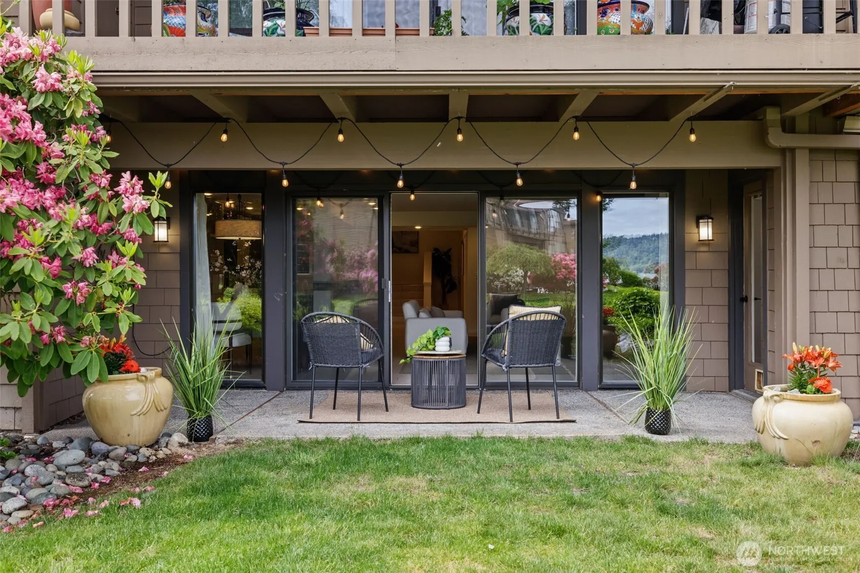 17498 NE 40th Place #I1, Redmond, WA 98052