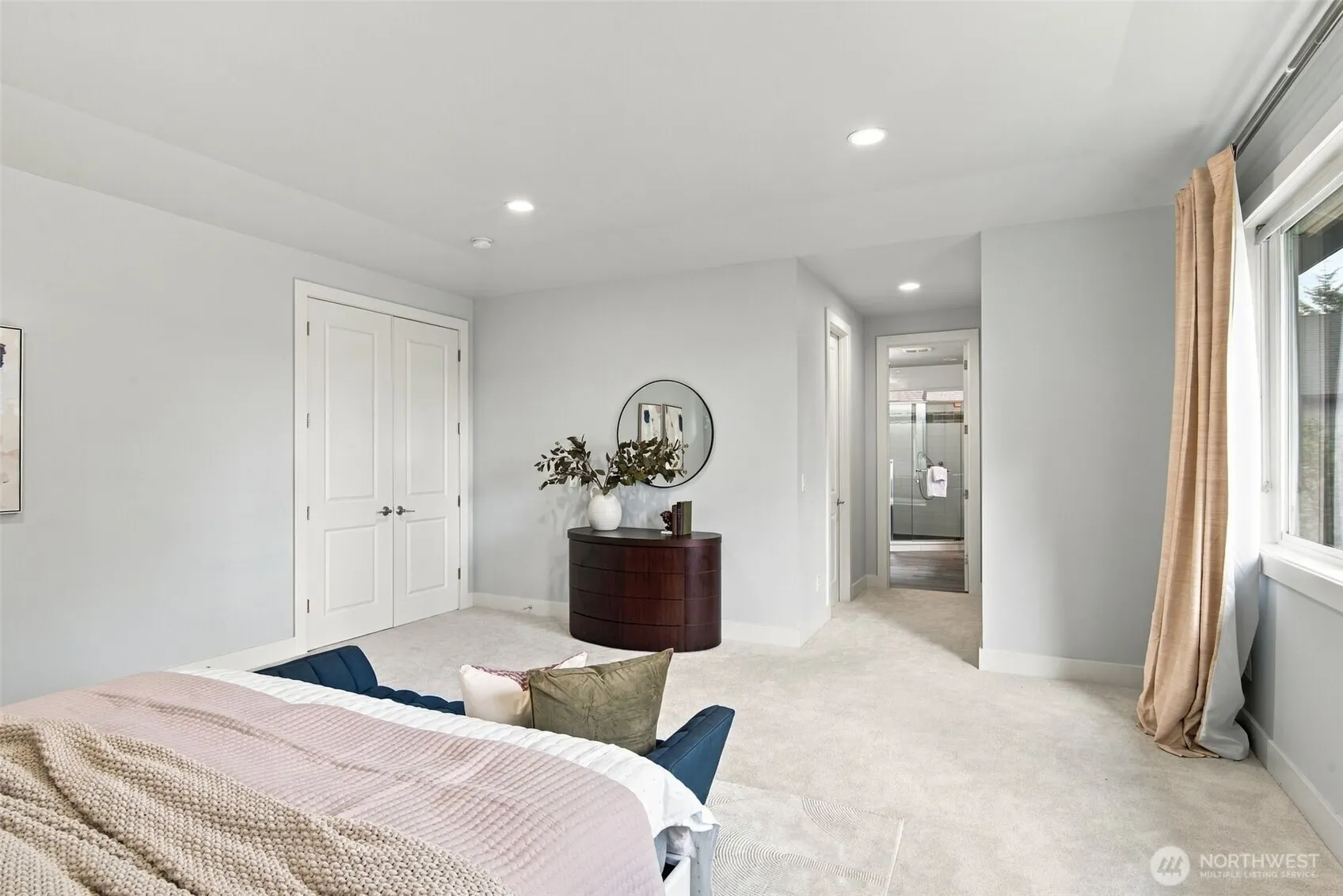 3240 112th Avenue SE, Bellevue, WA 98004
