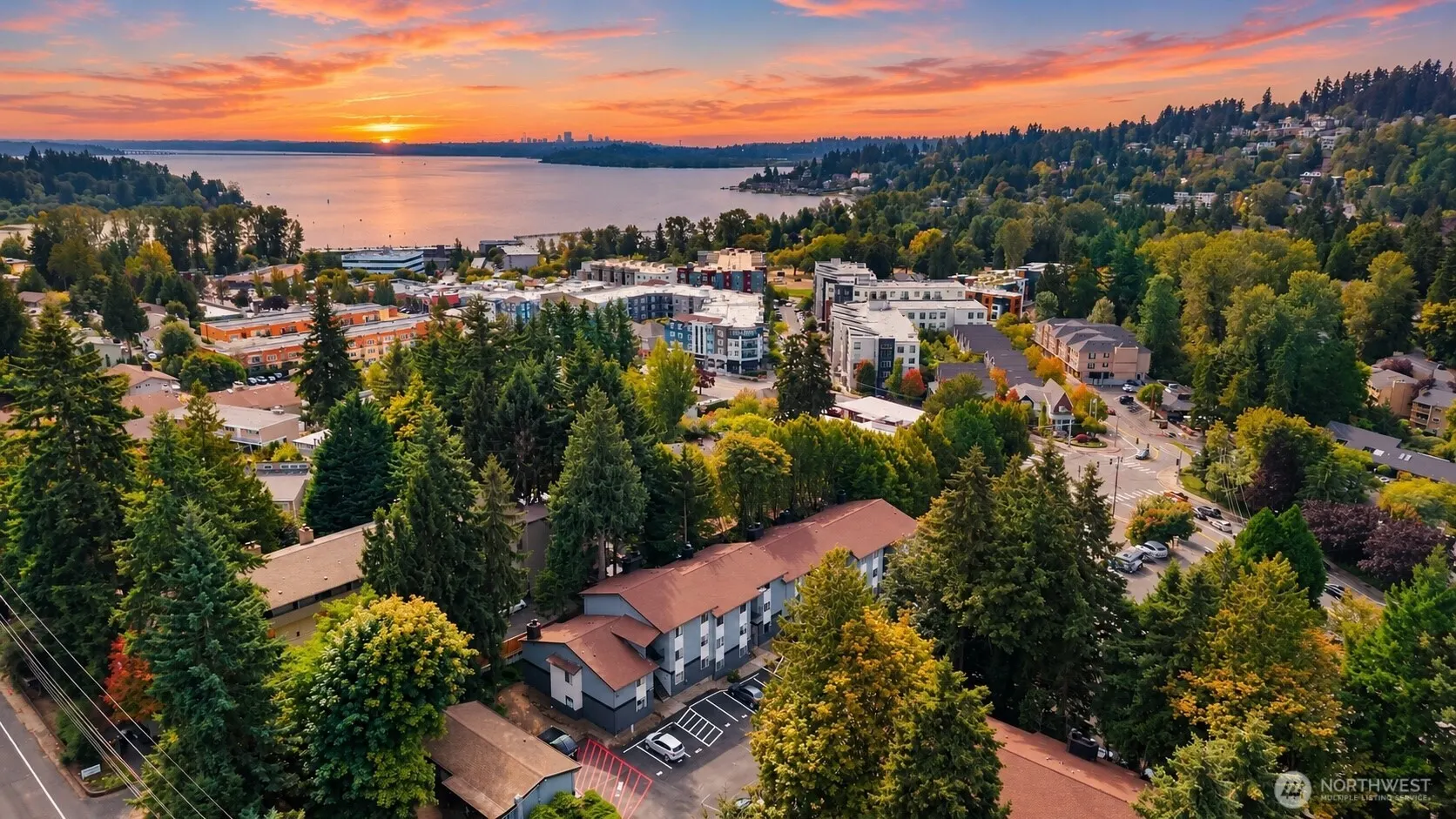 12021 100th Avenue NE #C3, Kirkland, WA 98034