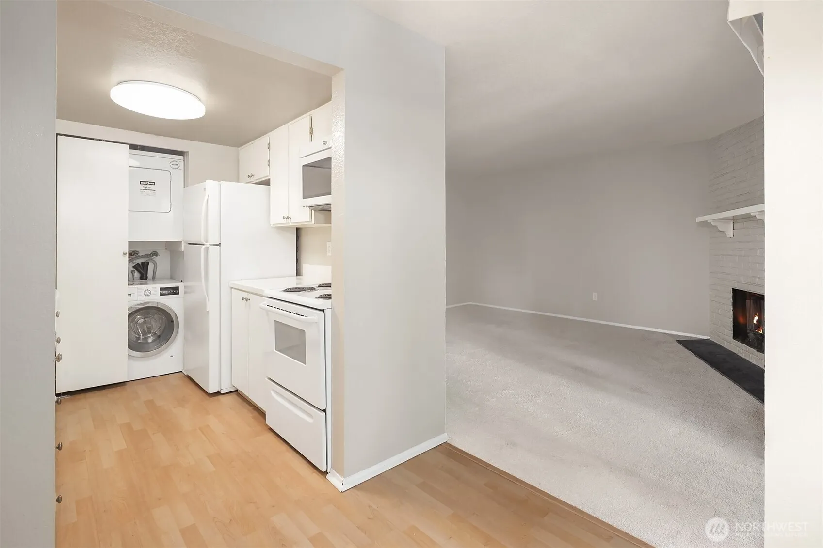 12021 100th Avenue NE #C3, Kirkland, WA 98034